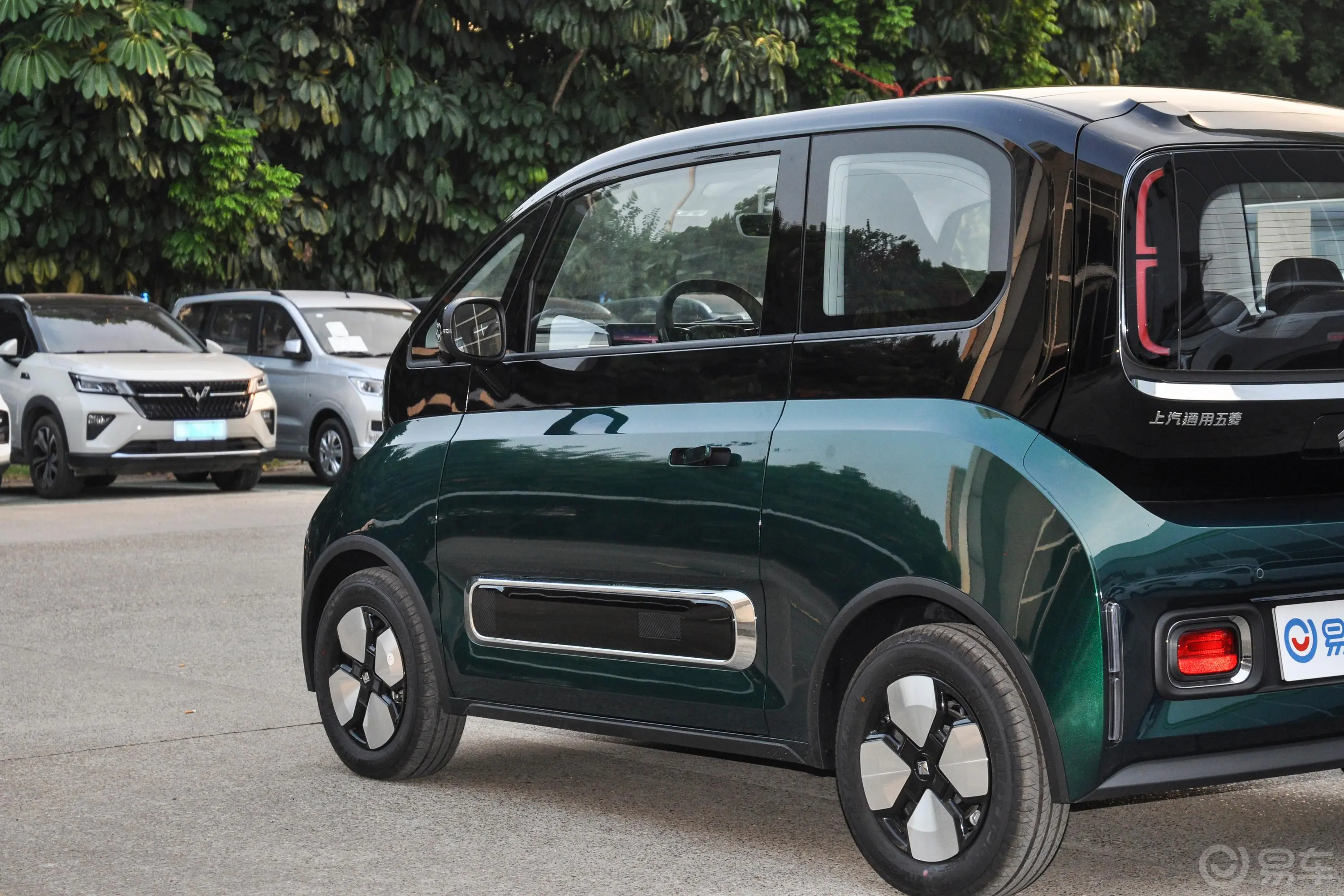 宝骏KiWi EV305km 智奢版 三元锂外观细节