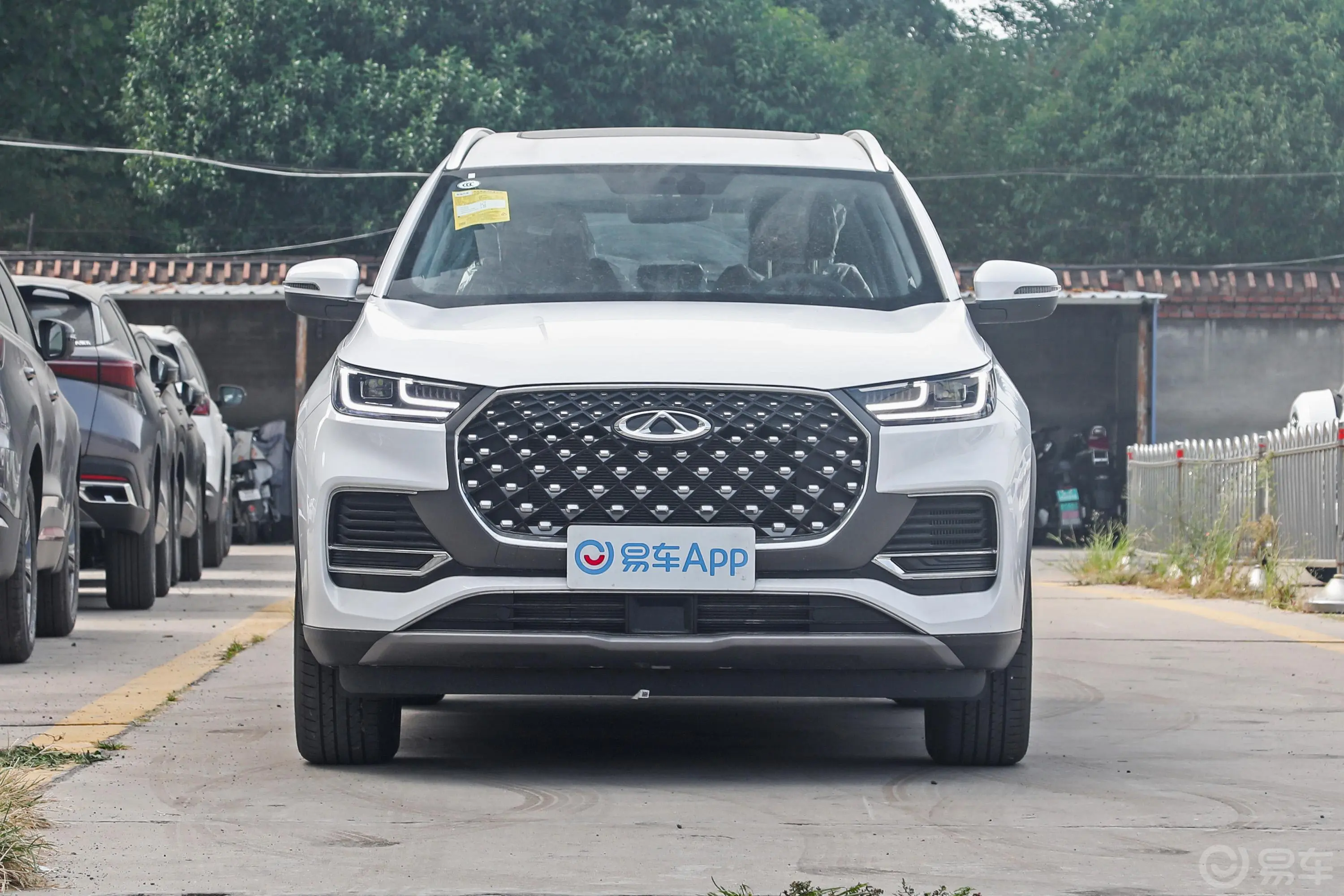 瑞虎8 PLUS新能源1.5T DHT 舒享e+ 5座正前水平