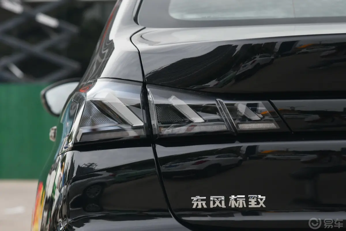 标致4081.6T 进取版外观灯组