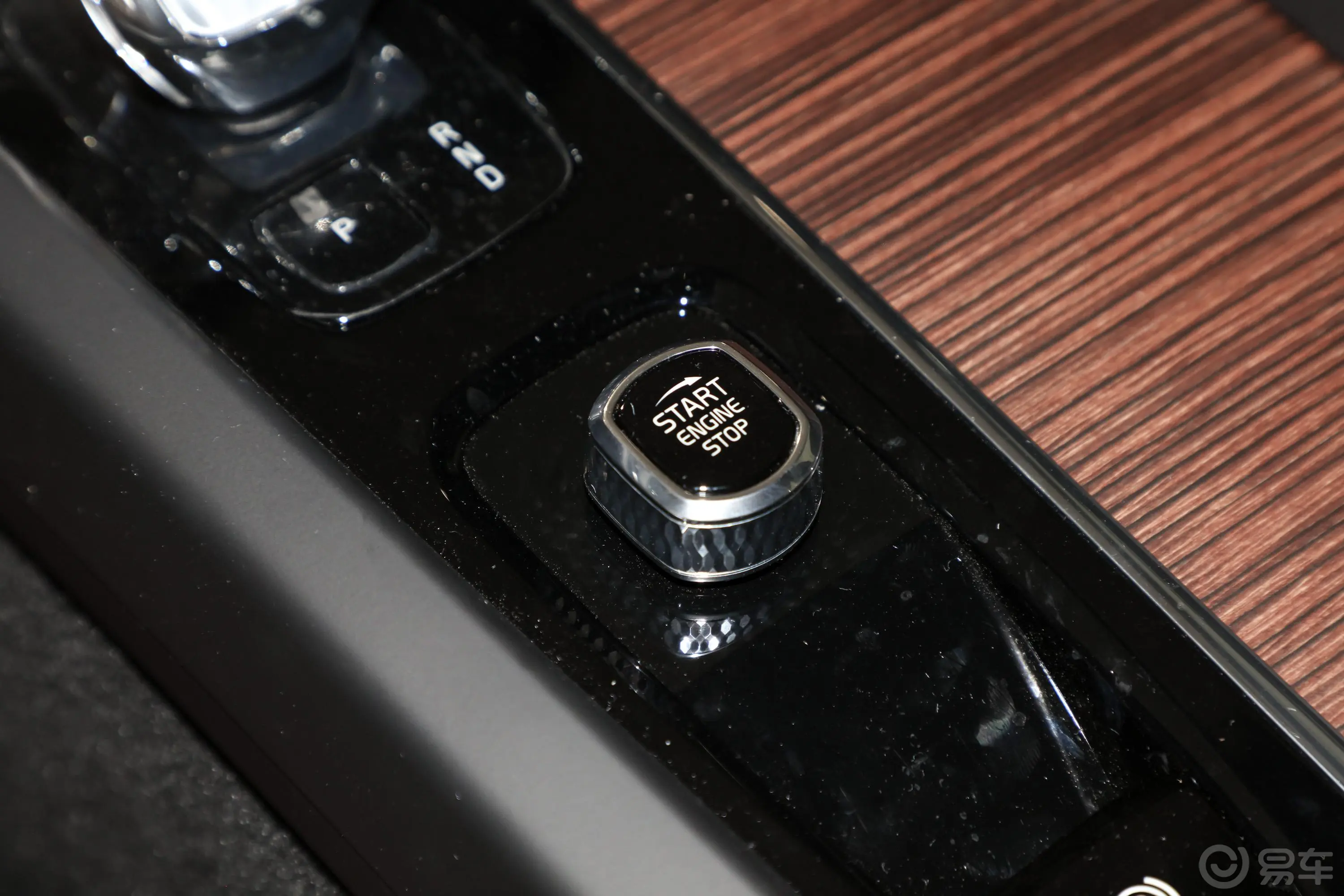 沃尔沃V60B5 自动智远豪华版钥匙孔或一键启动按键