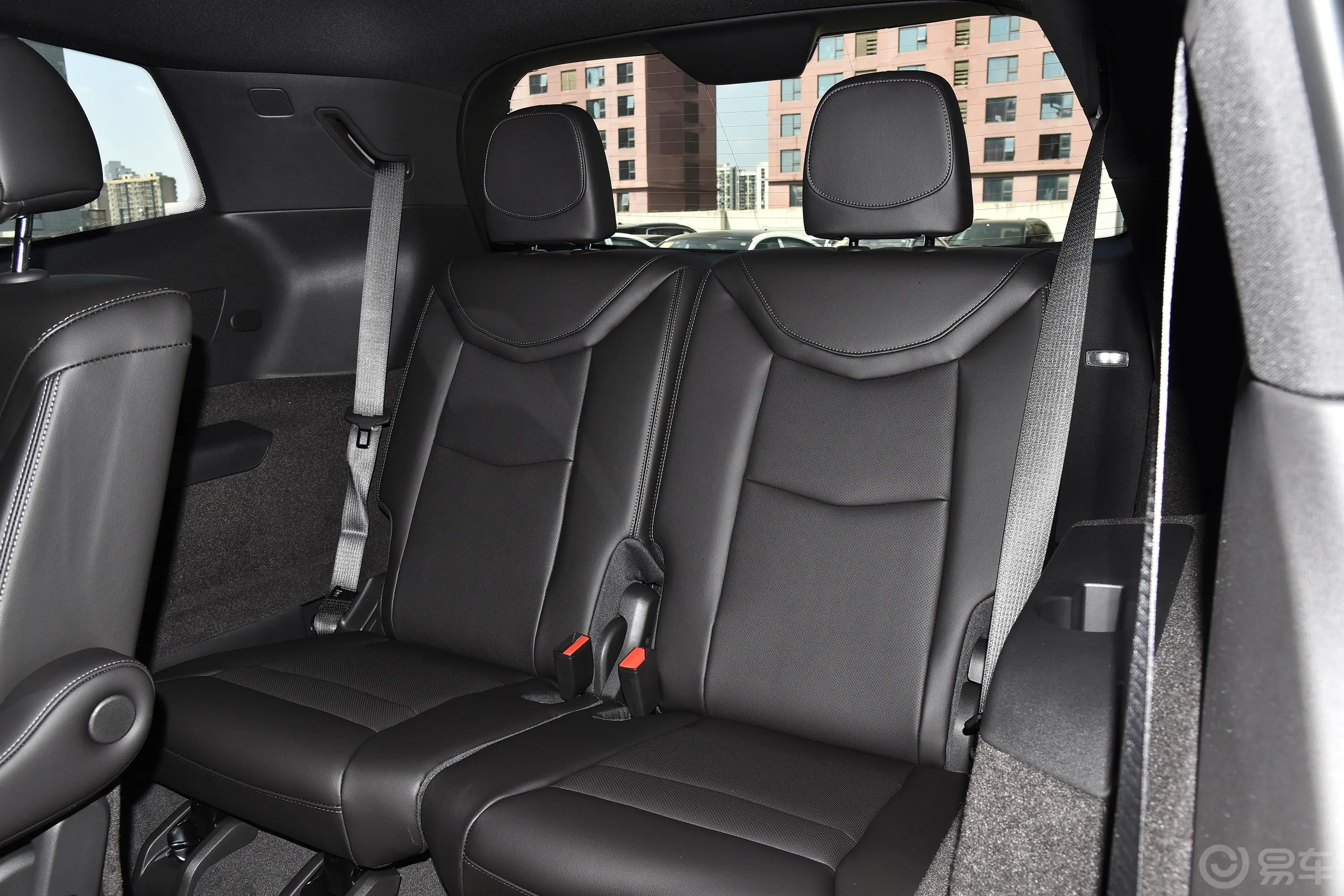 凯迪拉克XT6轻混 120周年纪念版 2.0T 四驱豪华型 6座第三排座椅