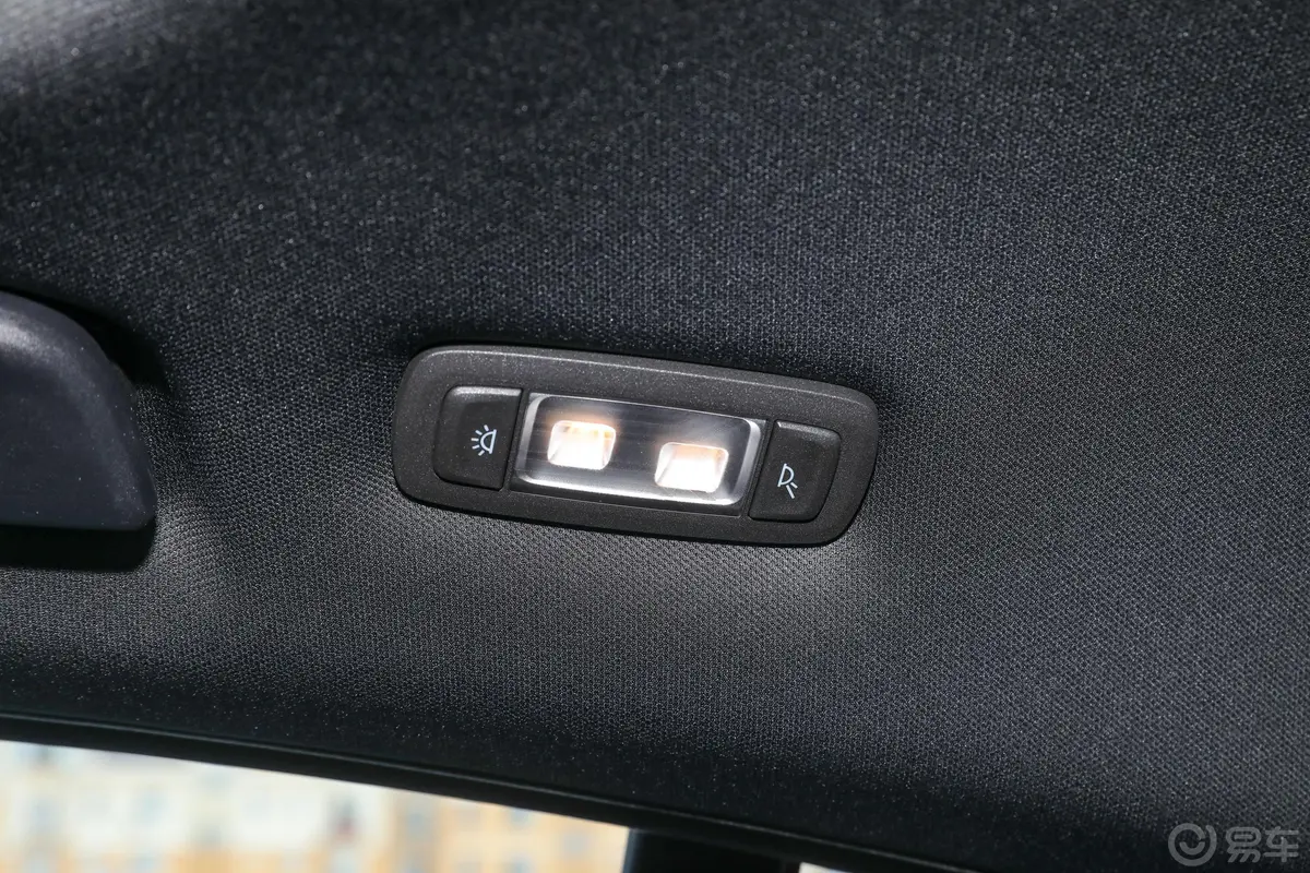 宝马5系 插电混动改款三 535Le 先锋版M运动套装后排功能