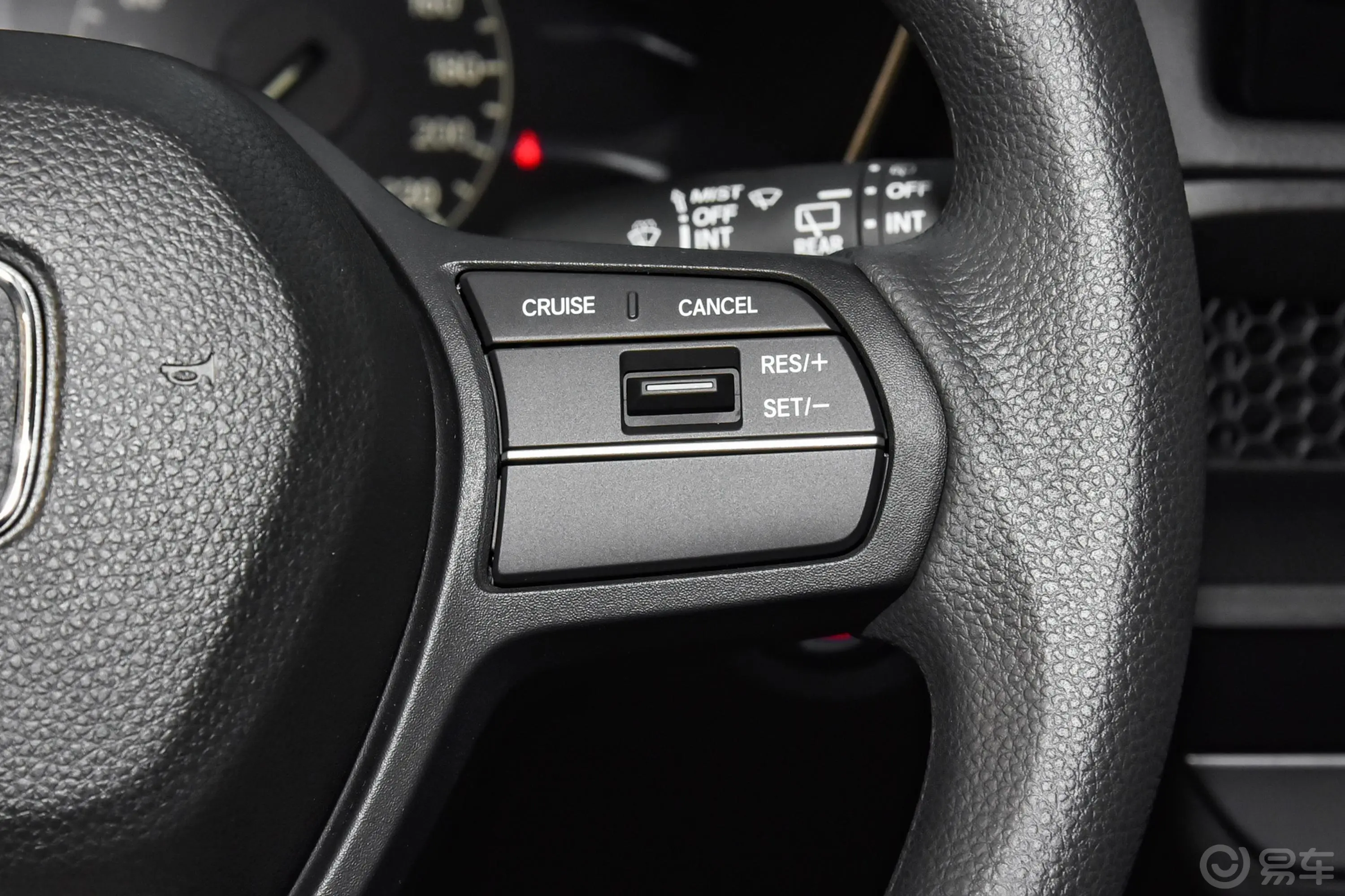 本田CR-V240TURBO 两驱活力版 5座右侧方向盘功能按键