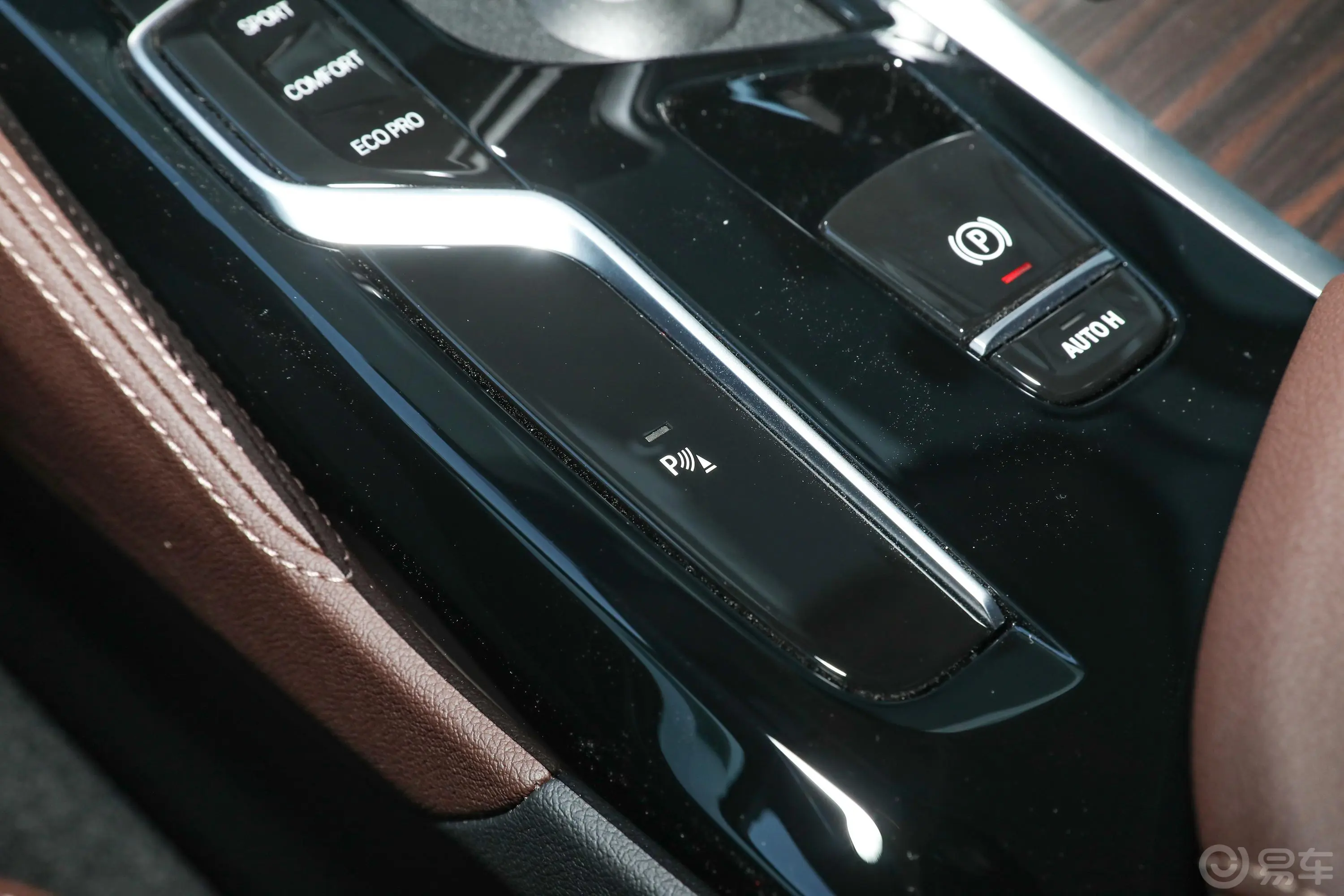 宝马5系改款二 530Li xDrive 豪华套装中控