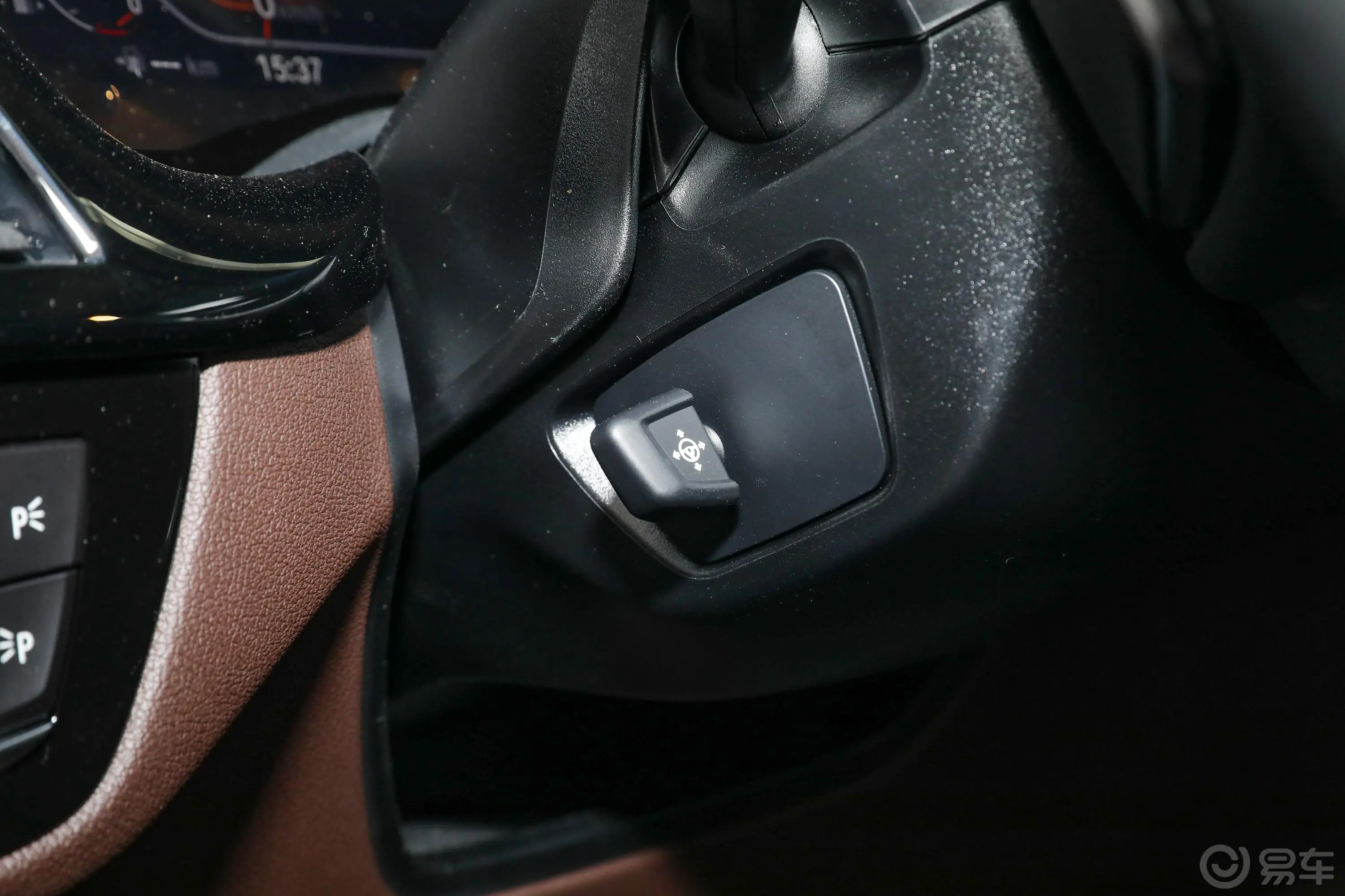 宝马5系改款二 530Li xDrive 豪华套装方向盘调节