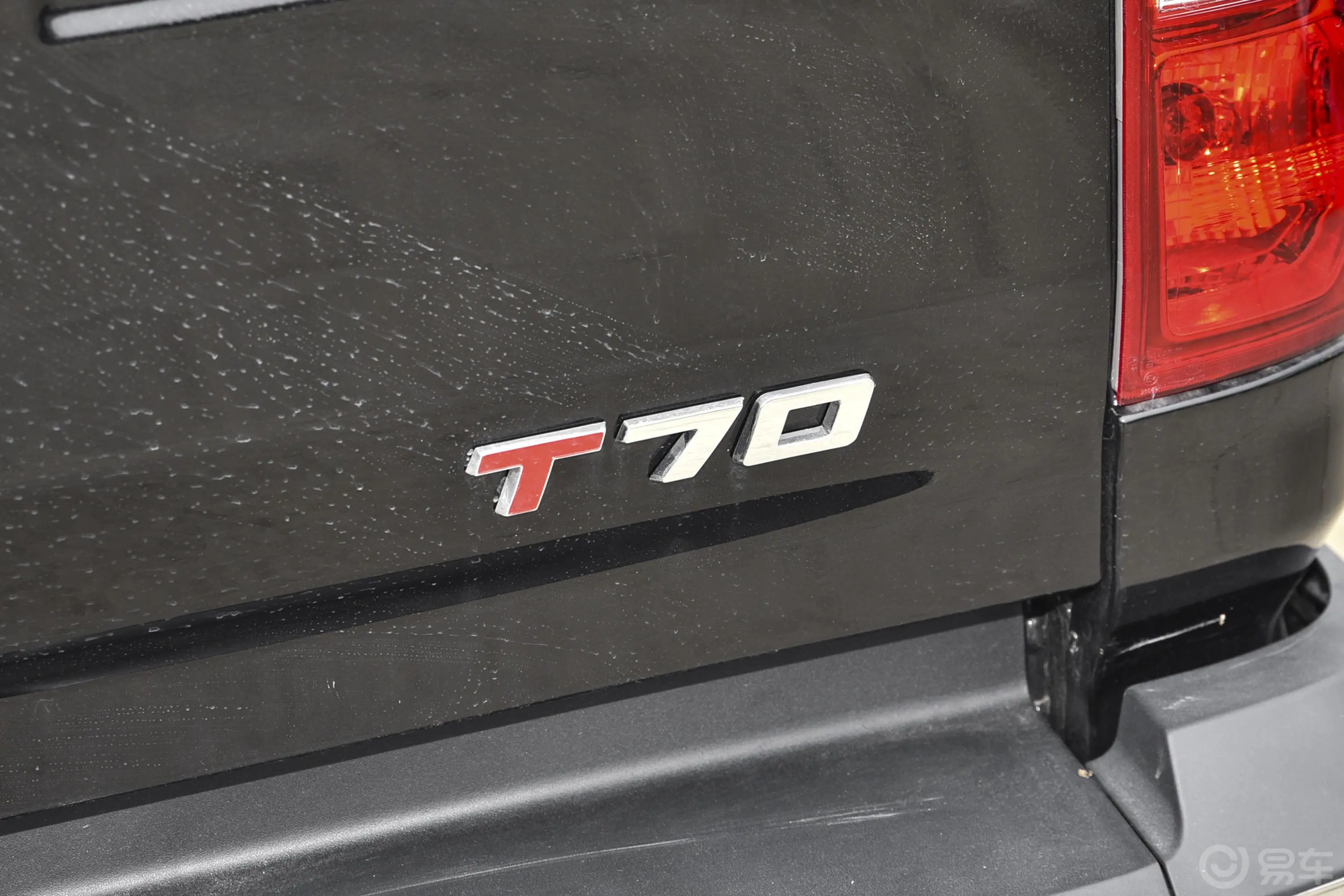 大通T702.0T 手动四驱长箱澳洲版 柴油外观细节