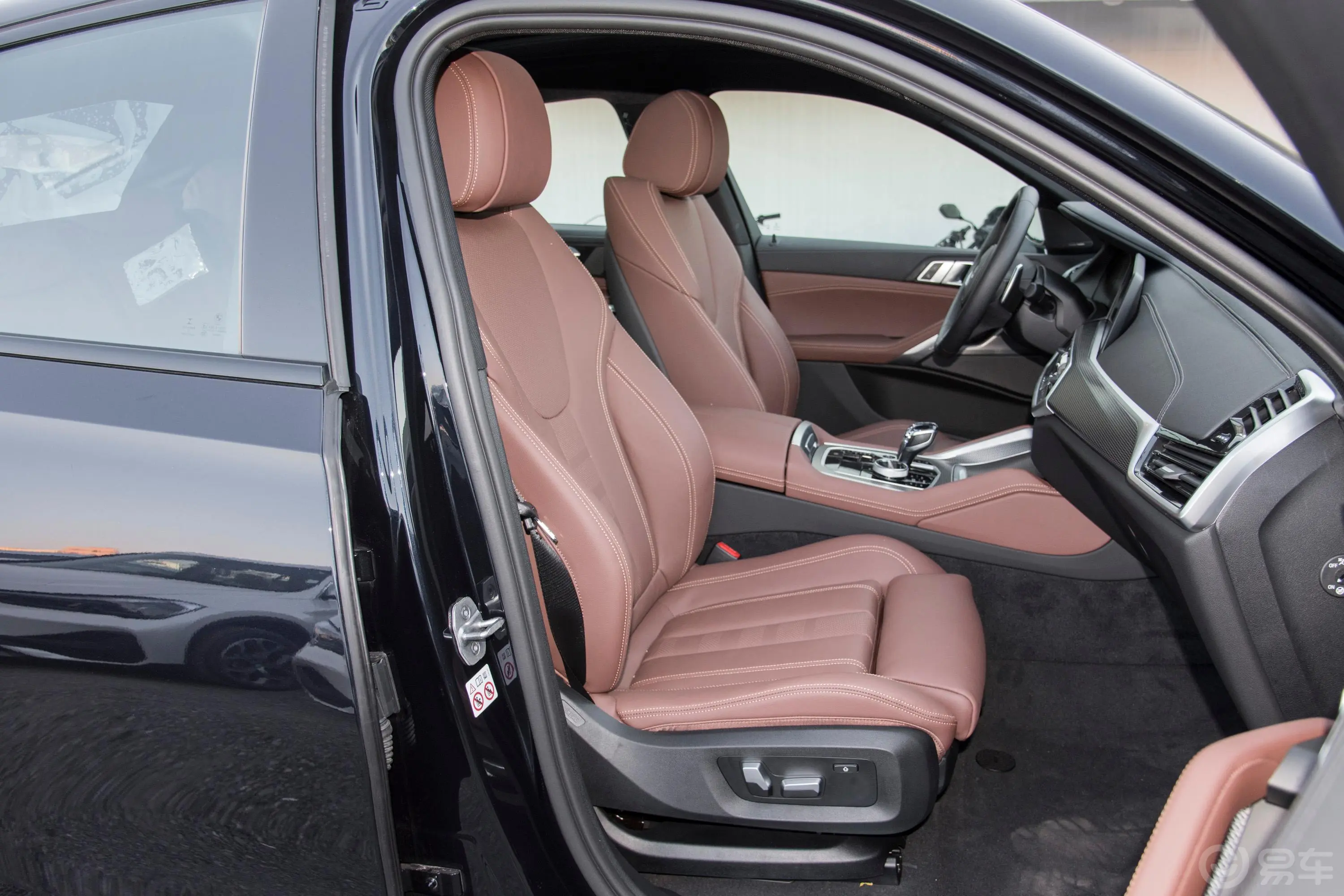 宝马X6改款二 xDrive40i M运动套装副驾驶座椅