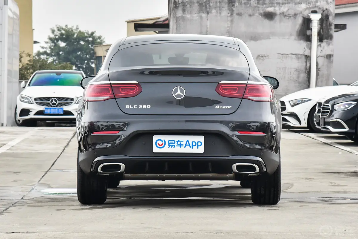 奔驰GLC轿跑GLC 260 4MATIC 轿跑SUV正后水平