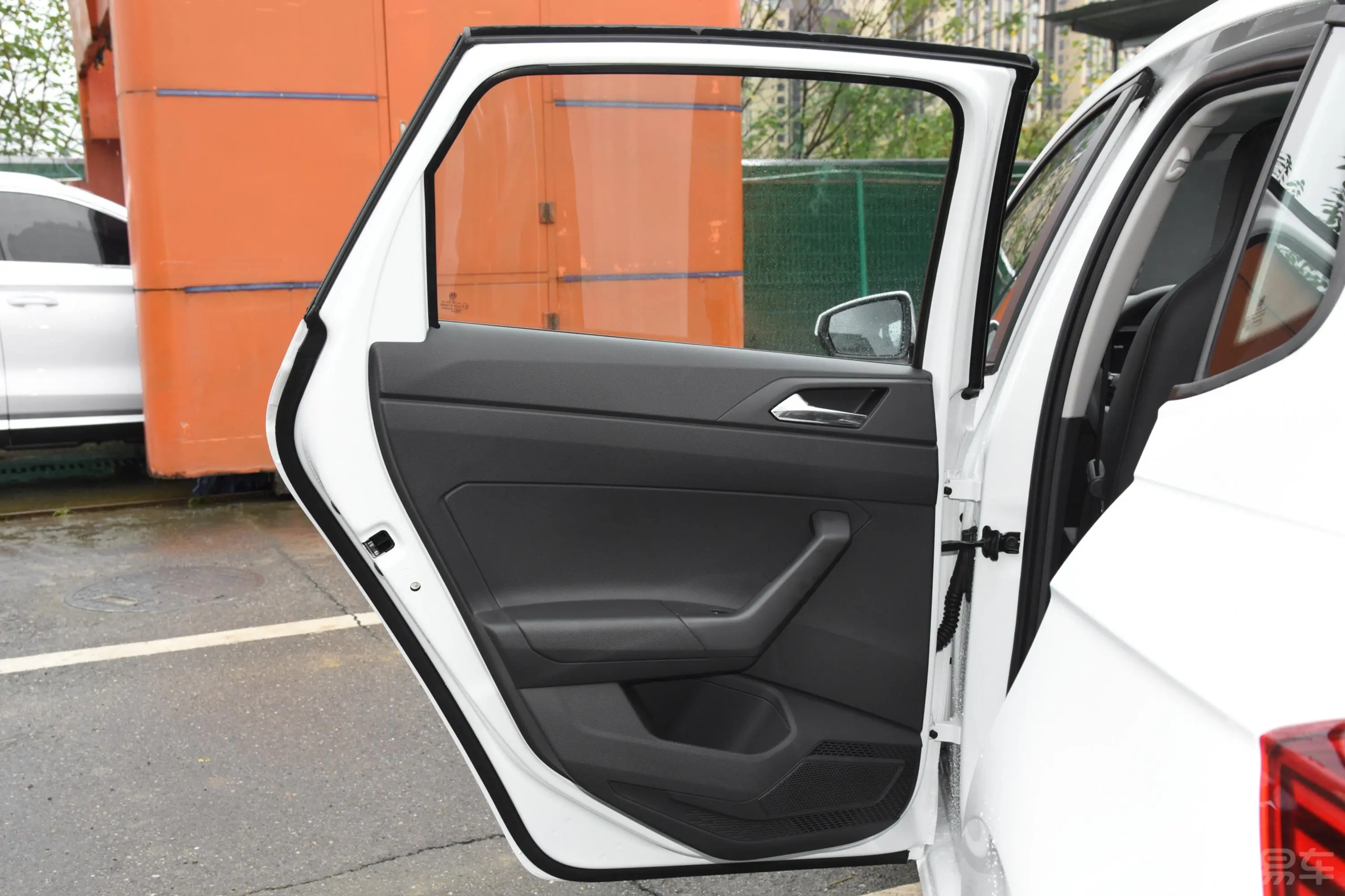 PoloPlus 1.5L 自动炫彩科技版驾驶员侧后车门