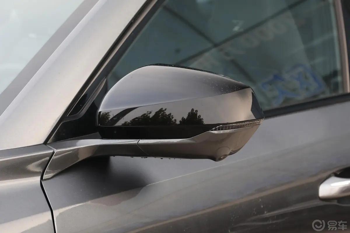 长安欧尚Z61.5T 双离合智领型城市版主驾驶后视镜背面