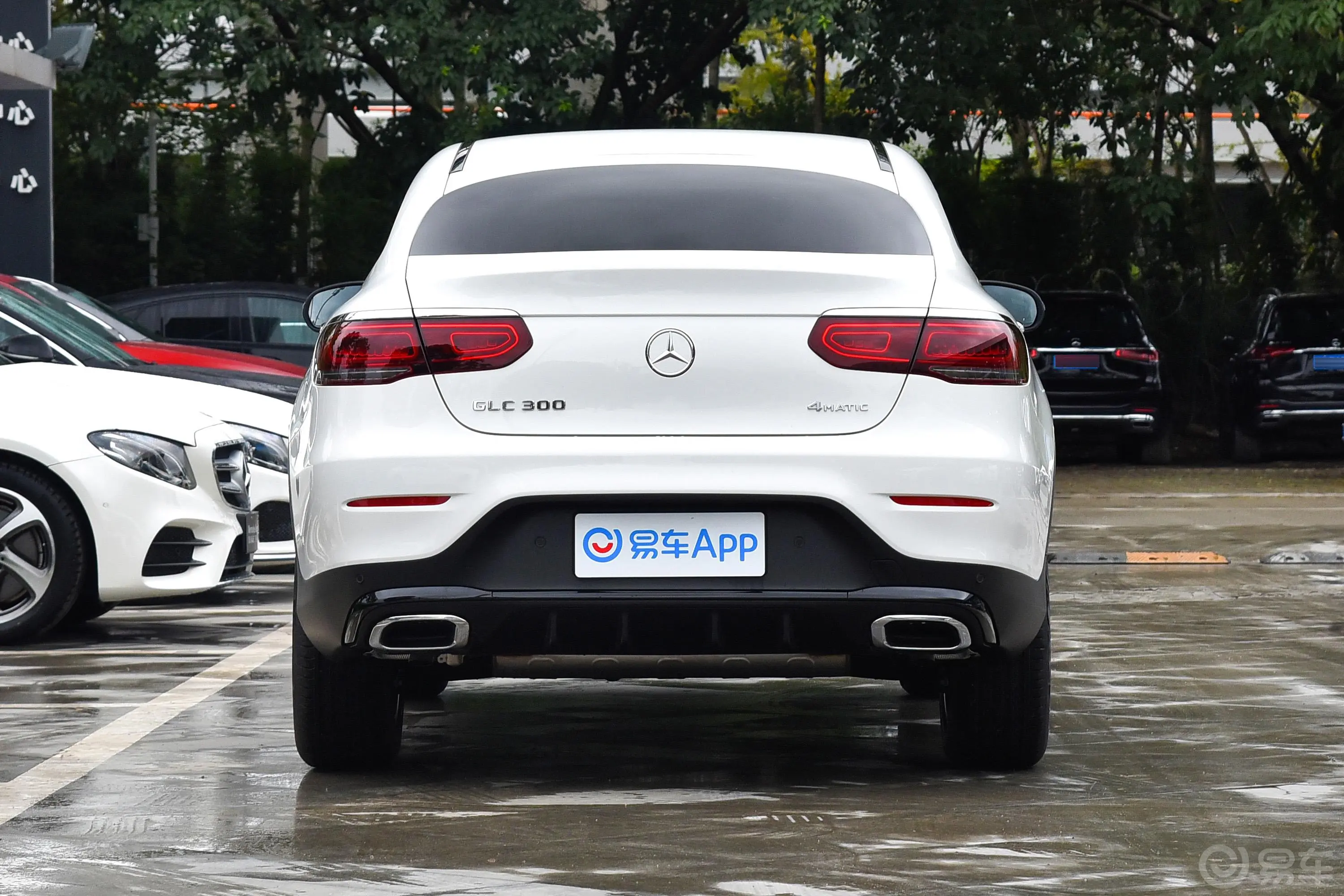 奔驰GLC轿跑GLC 300 4MATIC 轿跑SUV正后水平