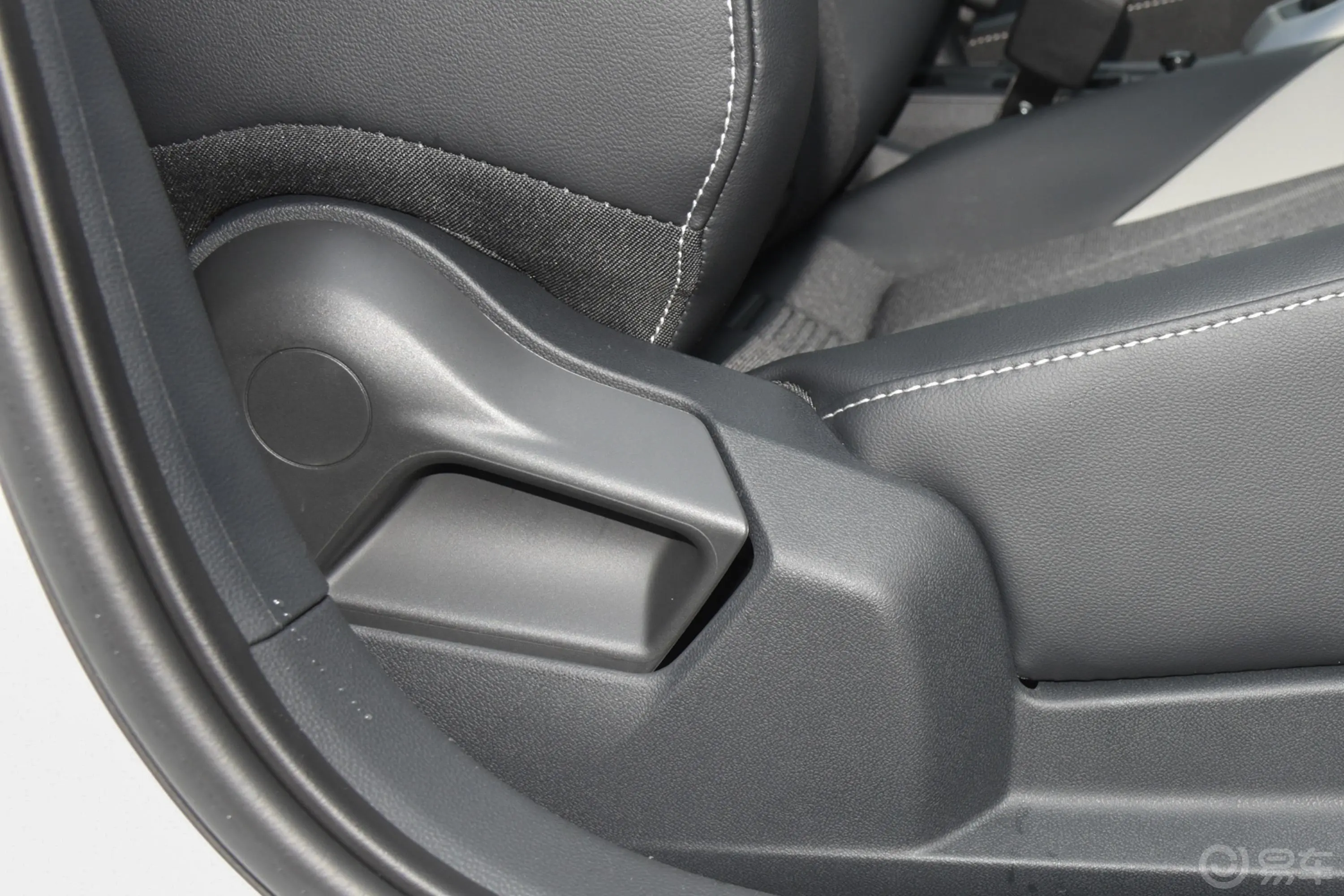 PoloPlus 1.5L 自动炫彩科技版副驾座椅调节