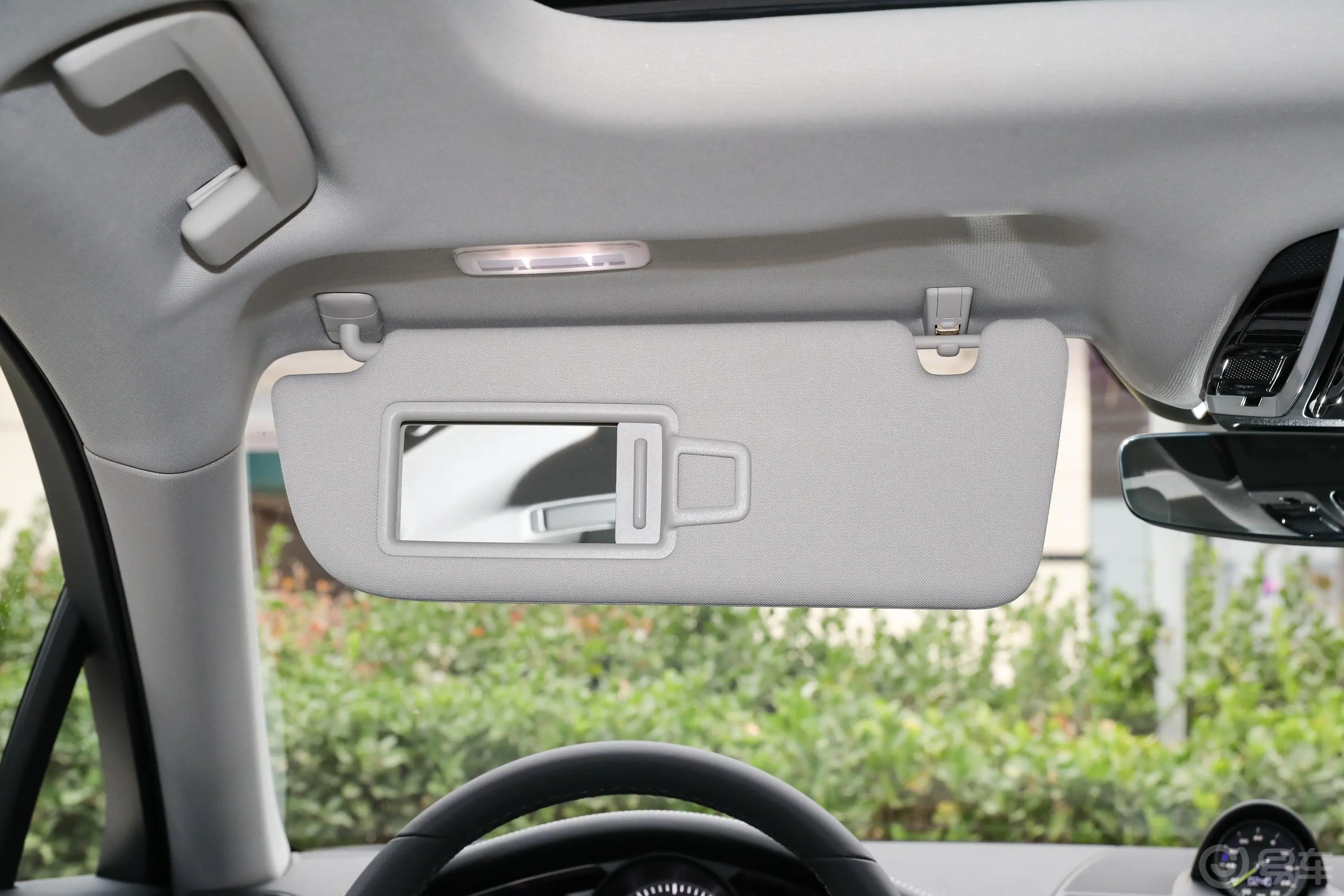 Panamera E-HybridPanamera 4 行政加长版 2.9T驾驶位遮阳板