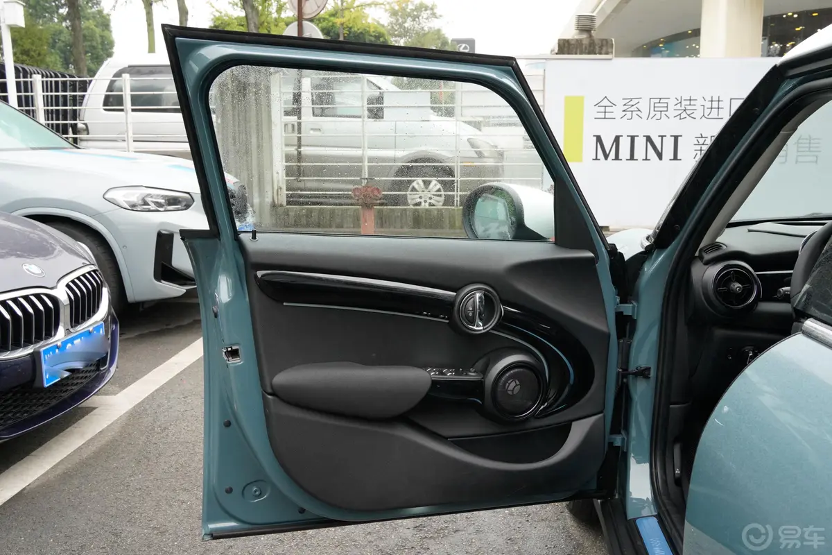 MINI2.0T COOPER S 弧光特别版 五门版驾驶员侧前车门