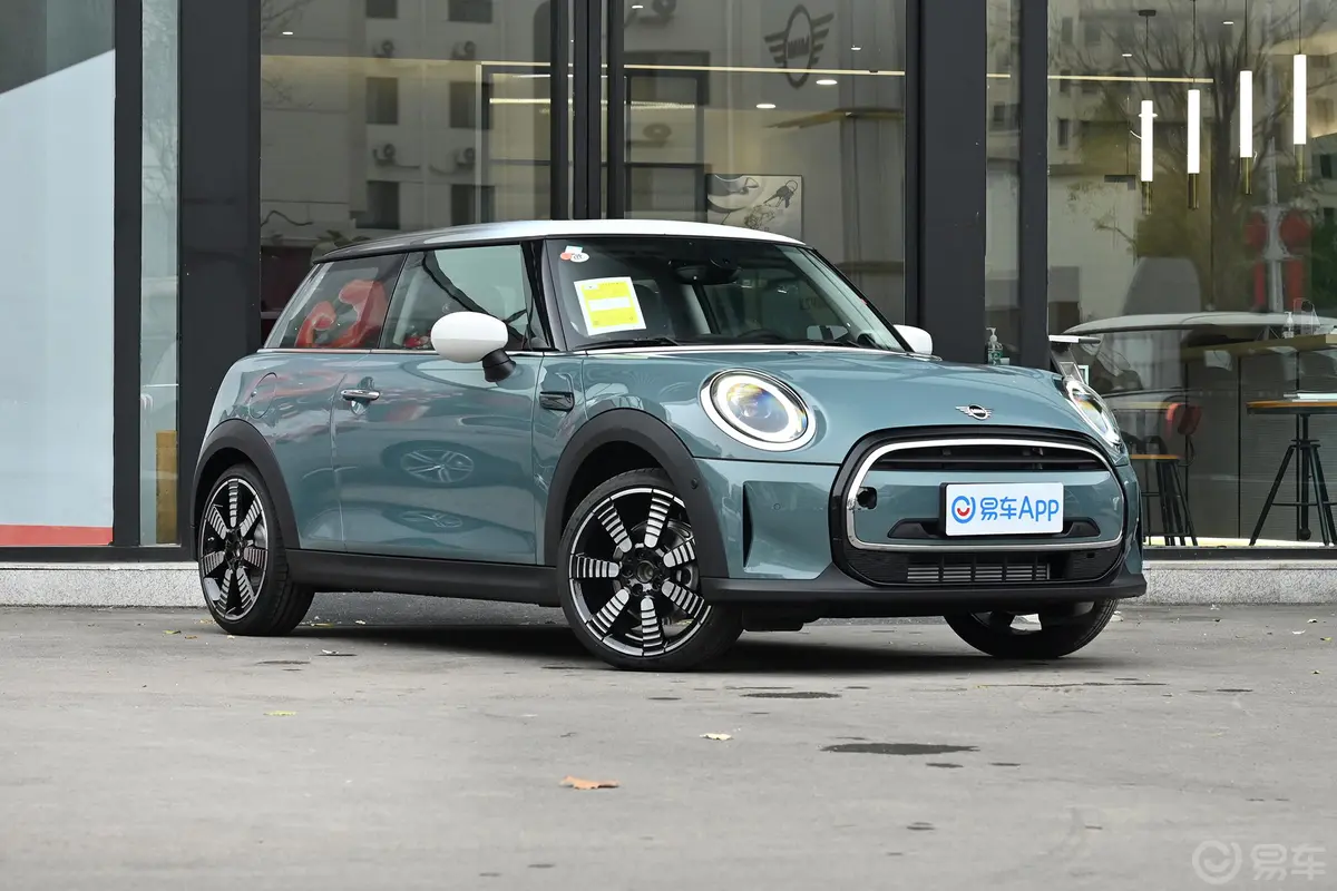 MINI1.5T COOPER 弧光特别版车辆信息铭牌