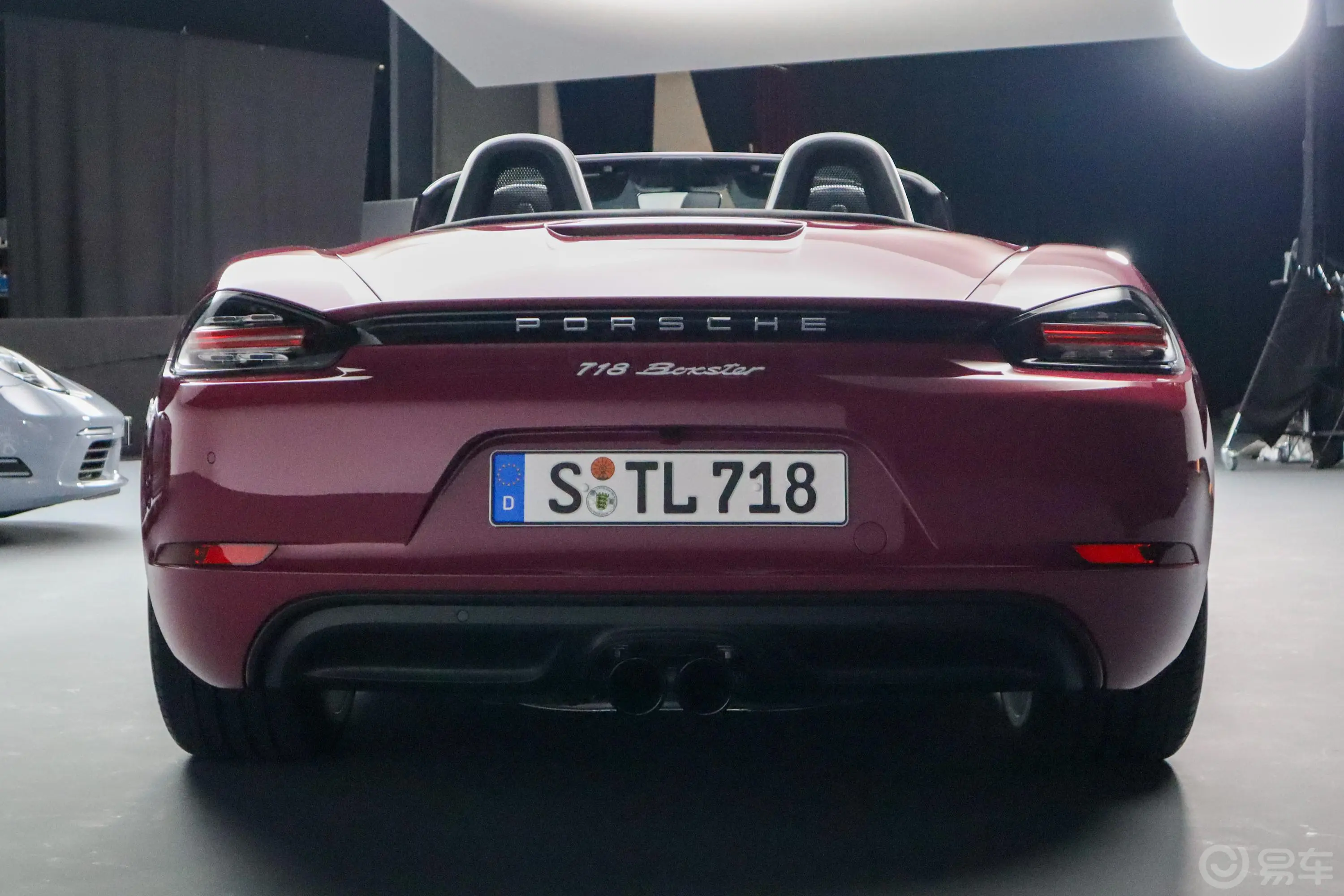 保时捷718Boxster Style Edition 2.0T正后水平