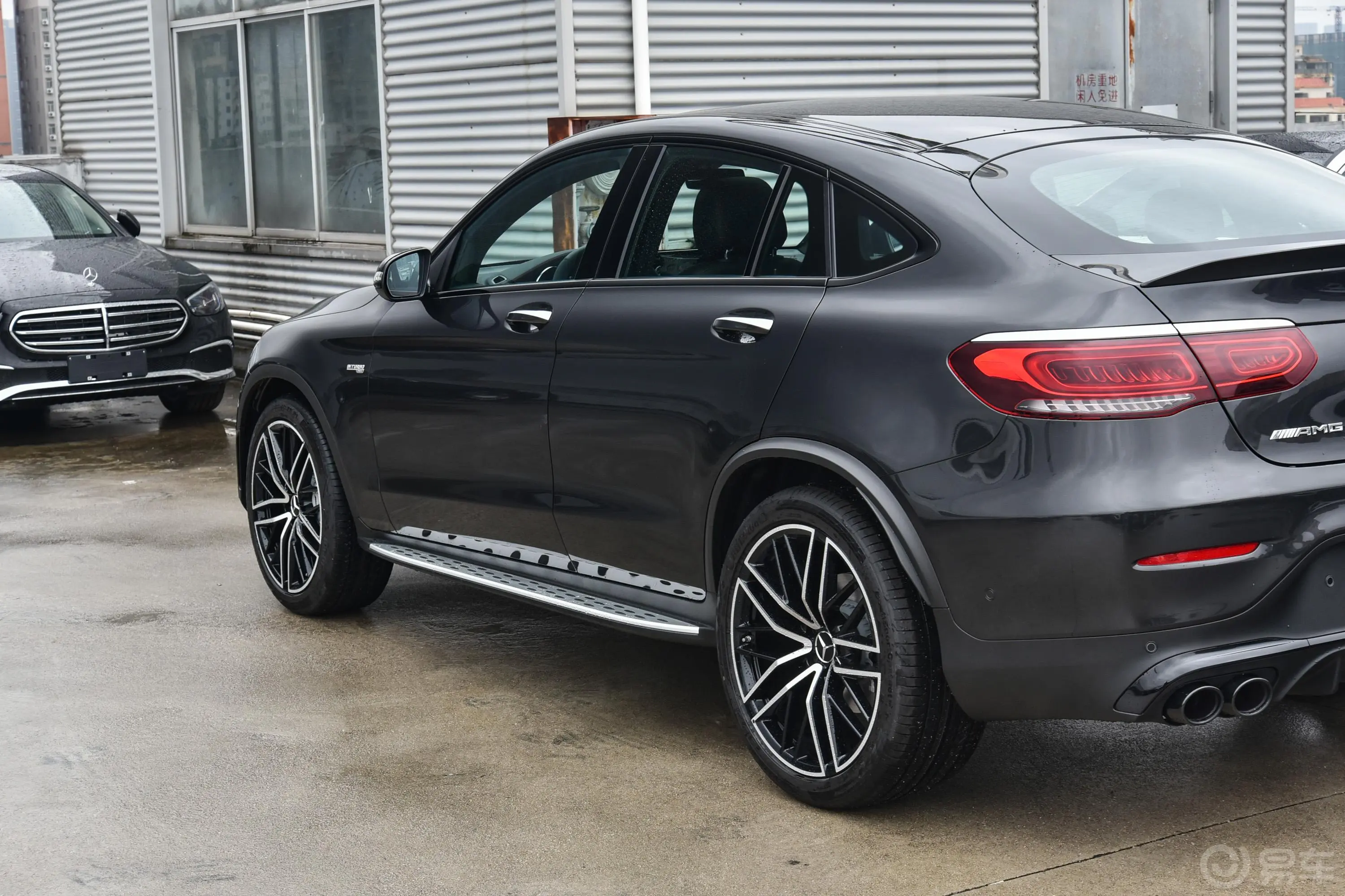 奔驰GLC轿跑 AMG改款 AMG GLC 43 4MATIC 轿跑SUV外观