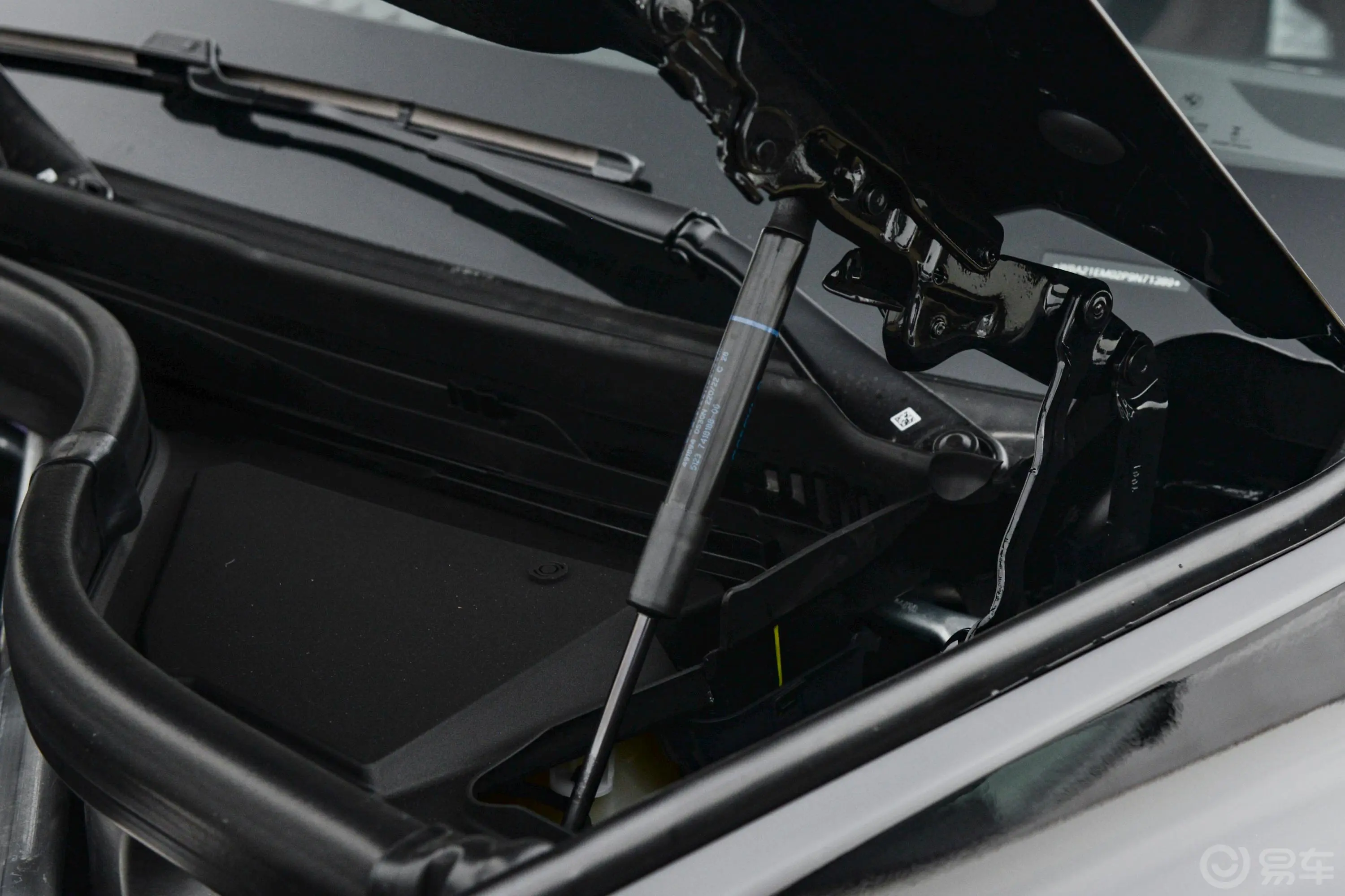 宝马X7xDrive40i 领先型 豪华套装动力底盘