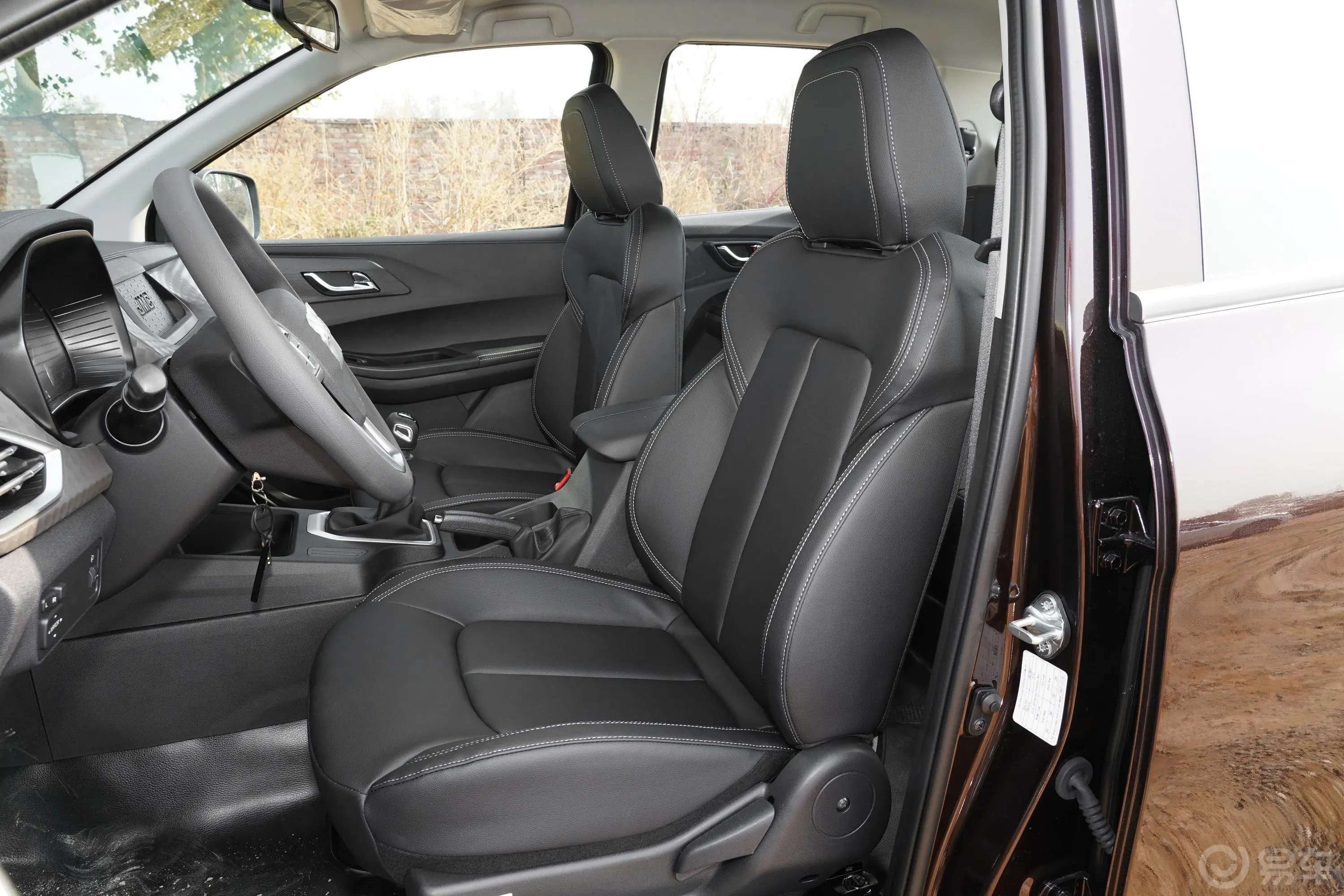 宝典1.8T 两驱标轴舒享版 汽油驾驶员座椅