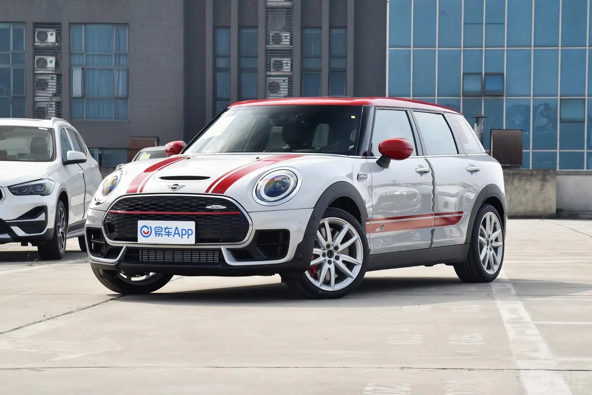 MINI JCW CLUBMAN改款 2.0T JOHN COOPER WORKS ALL-IN侧前45度车头向左水平