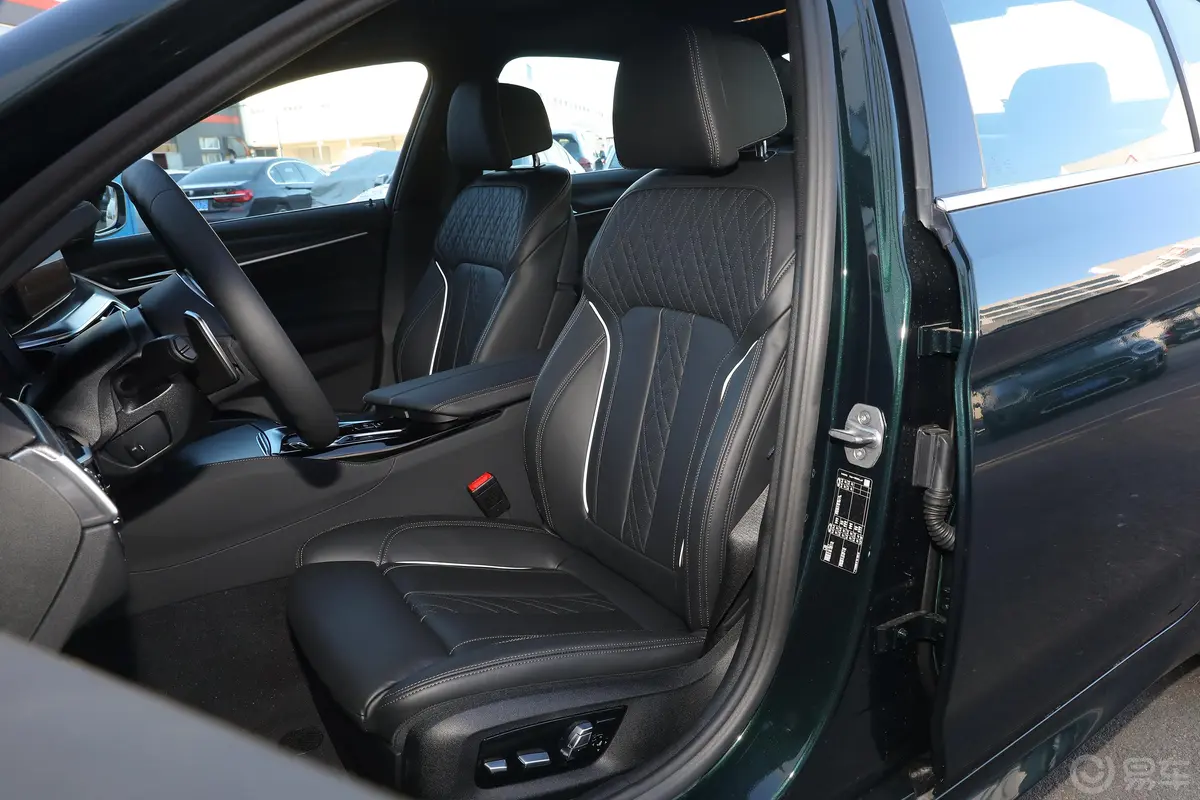 宝马5系(进口)改款二 540i 风尚版 M运动套装驾驶员座椅