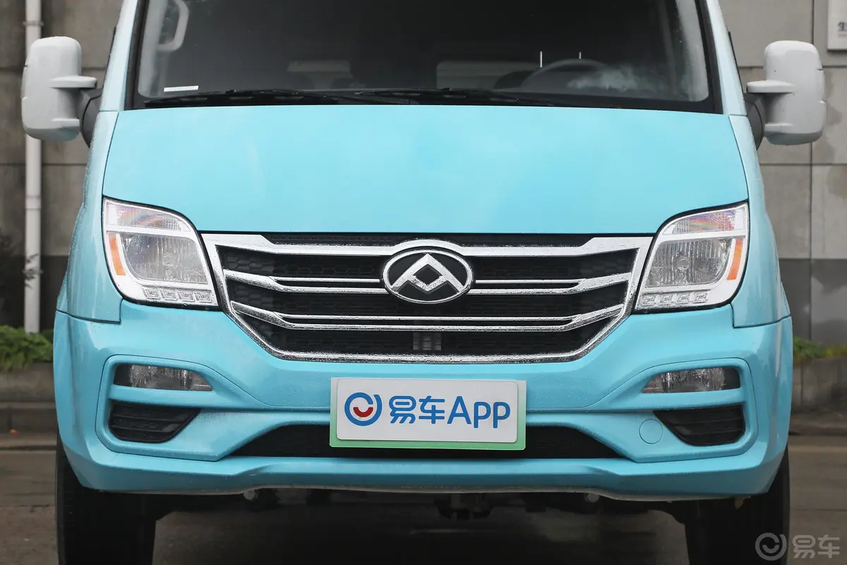 新途EV80PLUS 250km COMBI短轴低顶外观