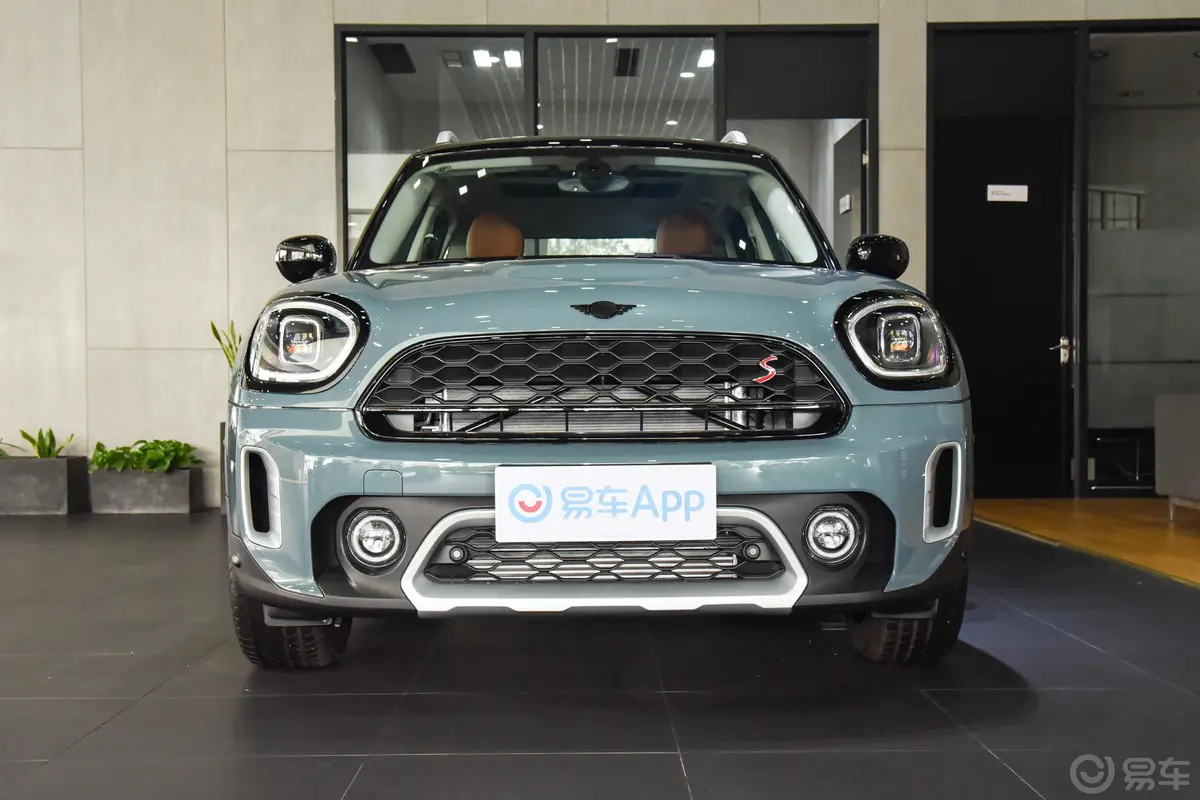 MINI COUNTRYMAN改款 2.0T COOPER S ALL4 鉴赏家正前水平