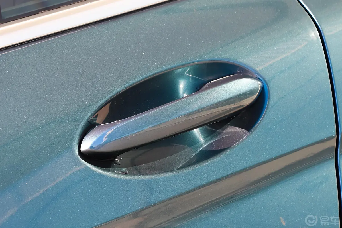 宝马X7xDrive40i 领先型 豪华套装驾驶员侧后门把手