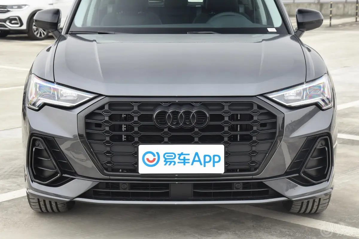 奥迪Q340 TFSI 时尚动感型外观细节