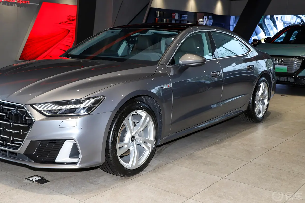 奥迪A7L45 TFSI S-line 筑梦未来版外观细节