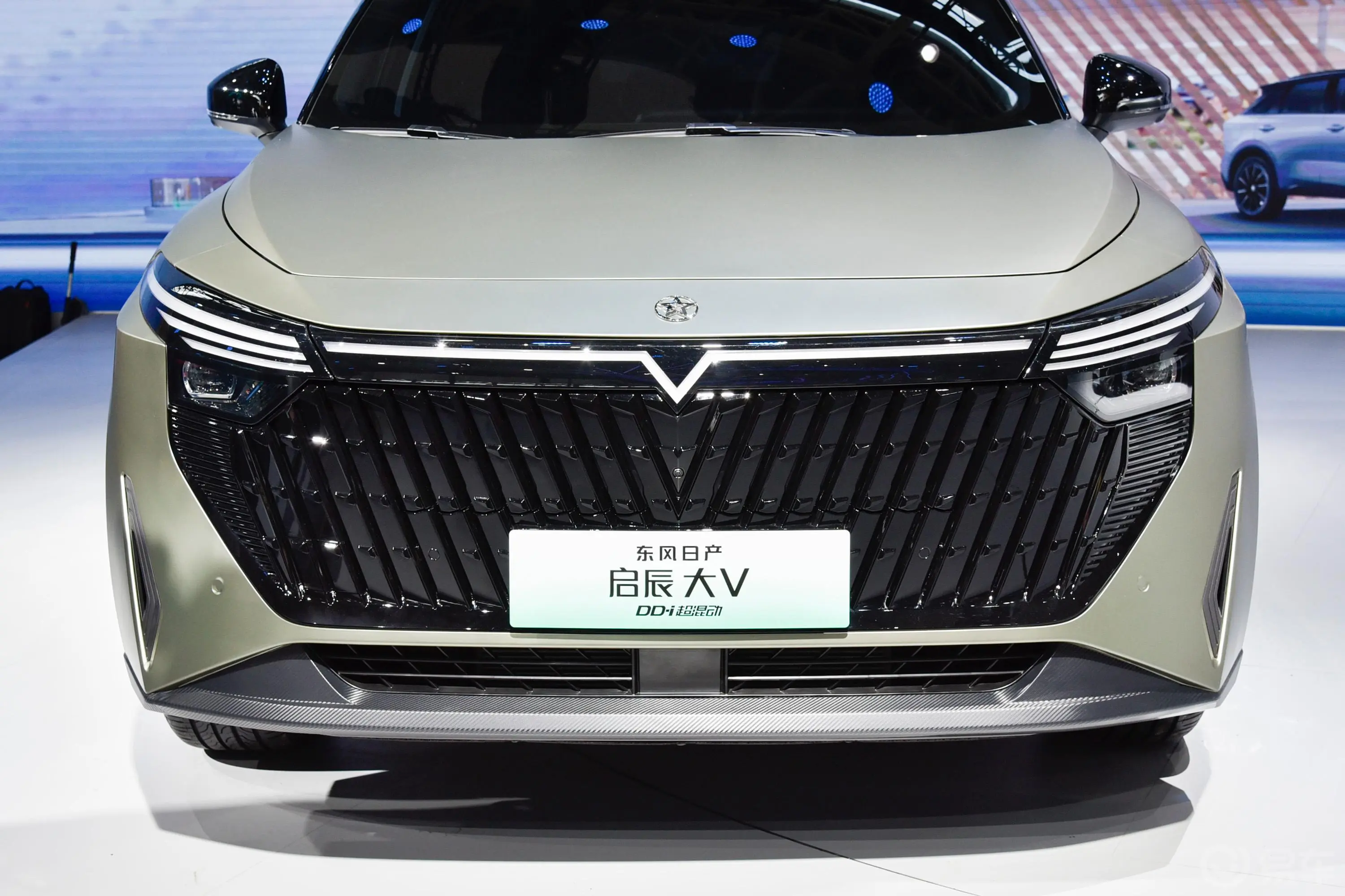启辰大V DD-i超混动1.5T 110km iT版外观