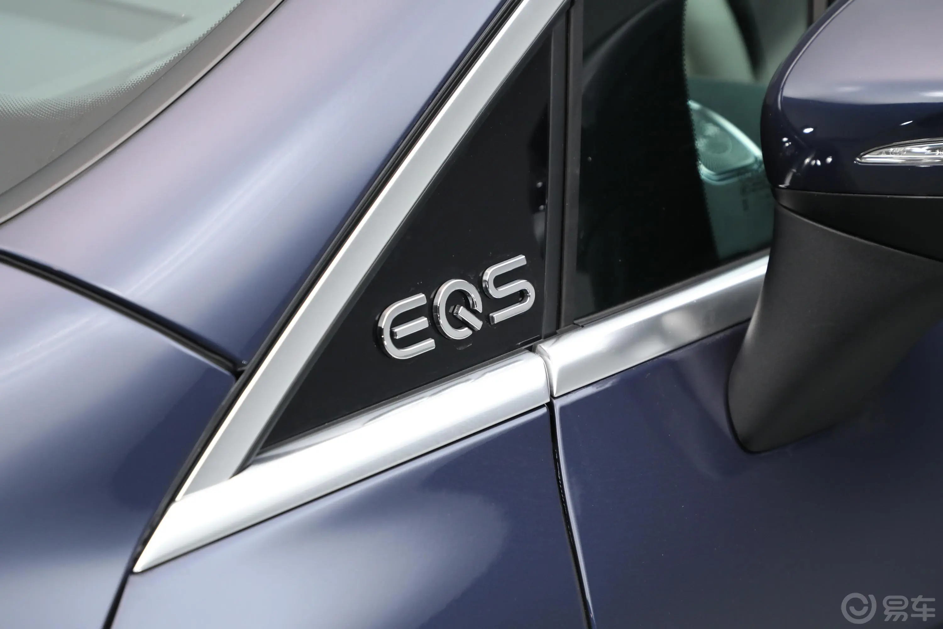 奔驰EQS SUV450 4MATIC 豪华版外观细节