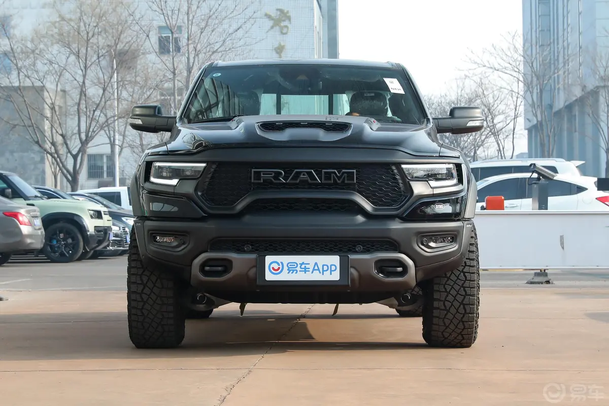 RAM Trucks1500TRX正前水平