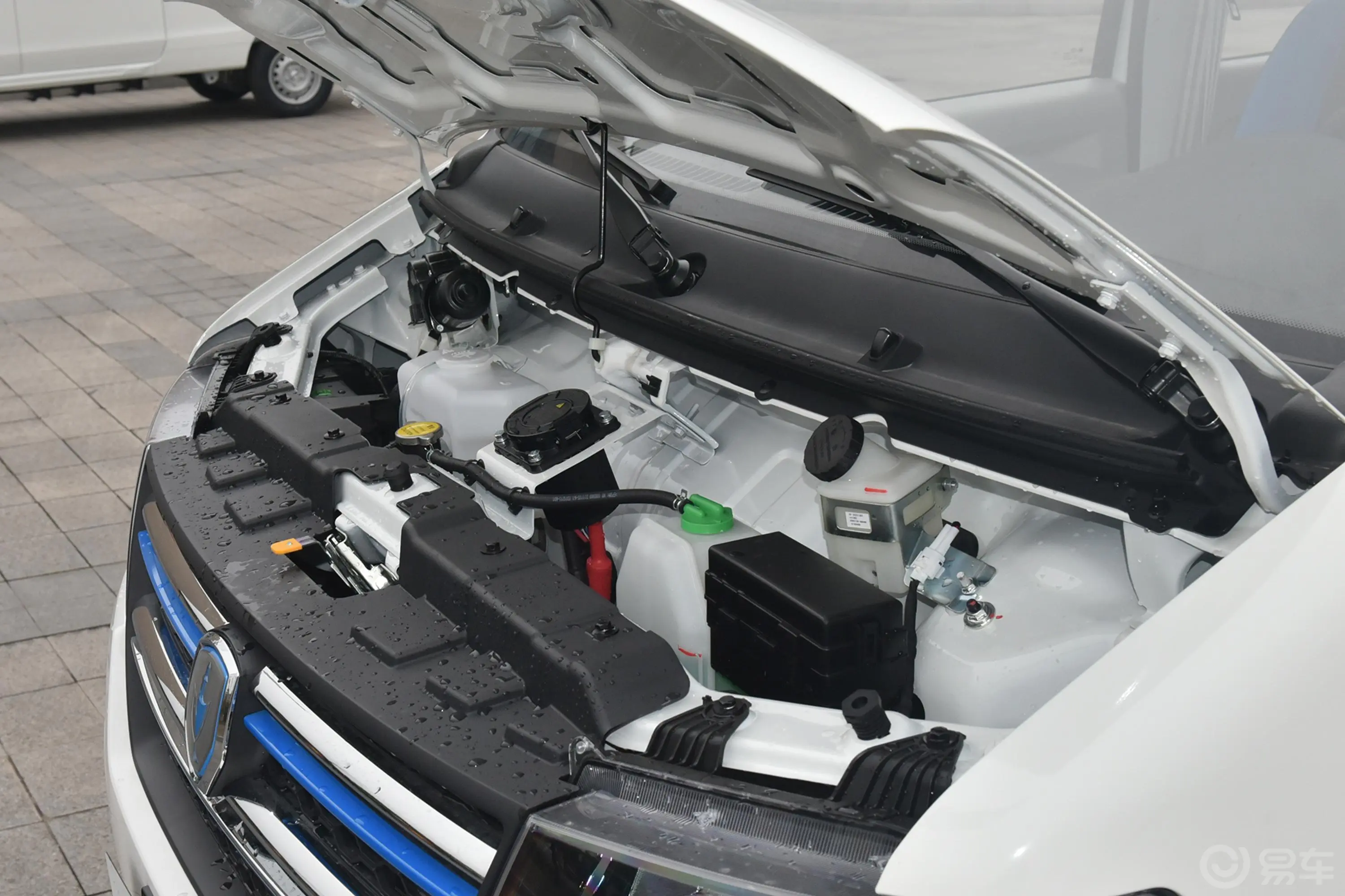 金杯新能源新海狮EV305km 舒适型动力底盘