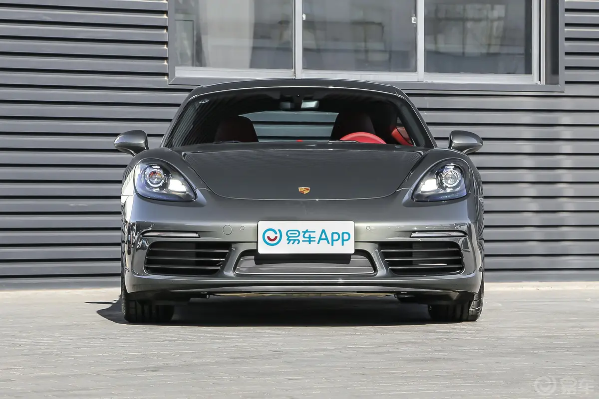 保时捷718Cayman 2.0T正前水平