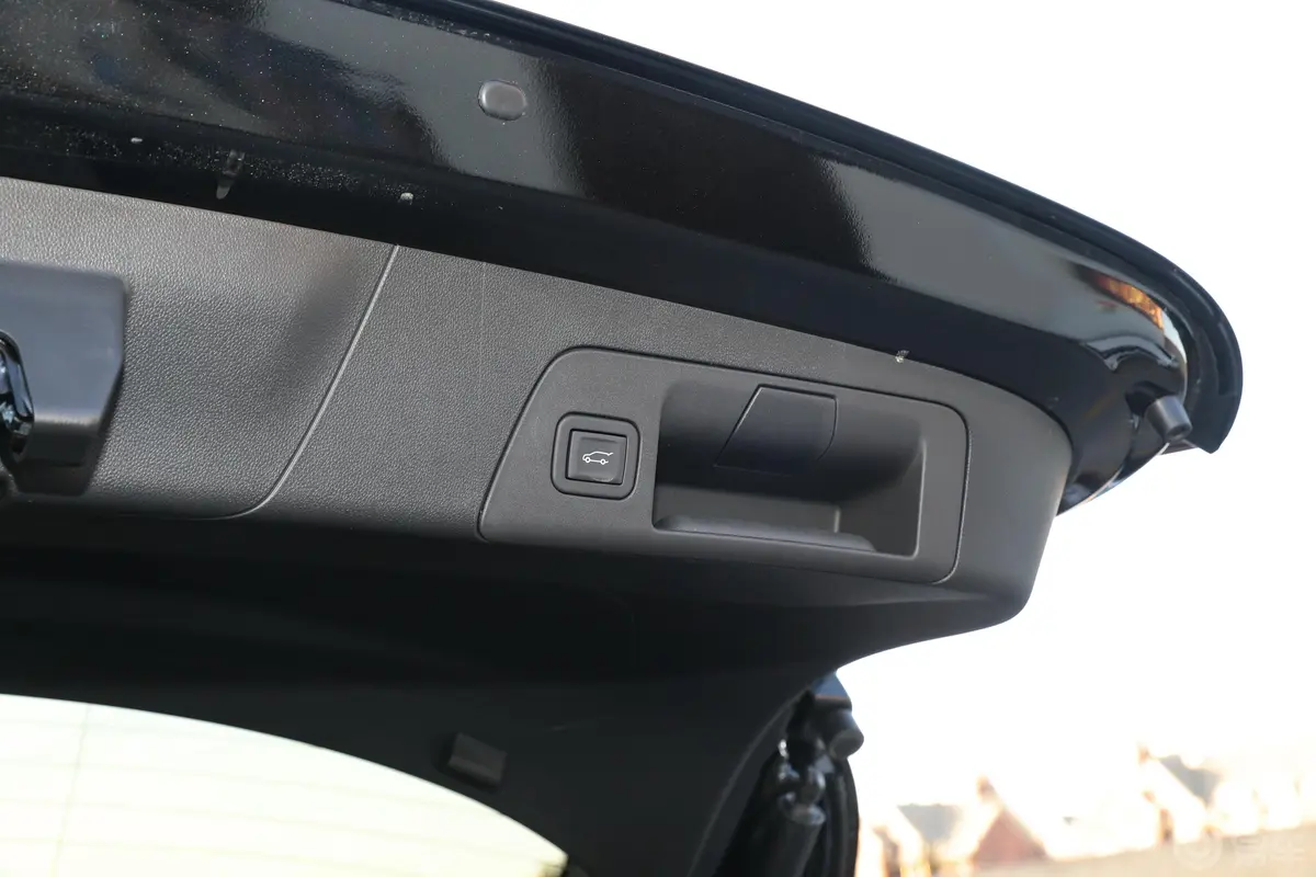 昂科威昂科威S GS 四驱运动型电动尾门按键（手动扶手）