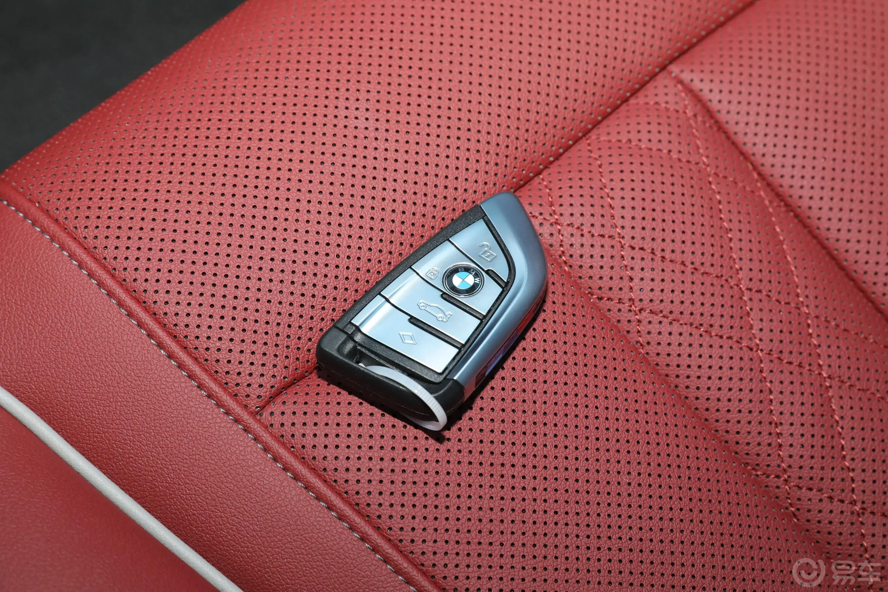 宝马5系530Li 领先型 M运动套装钥匙正面