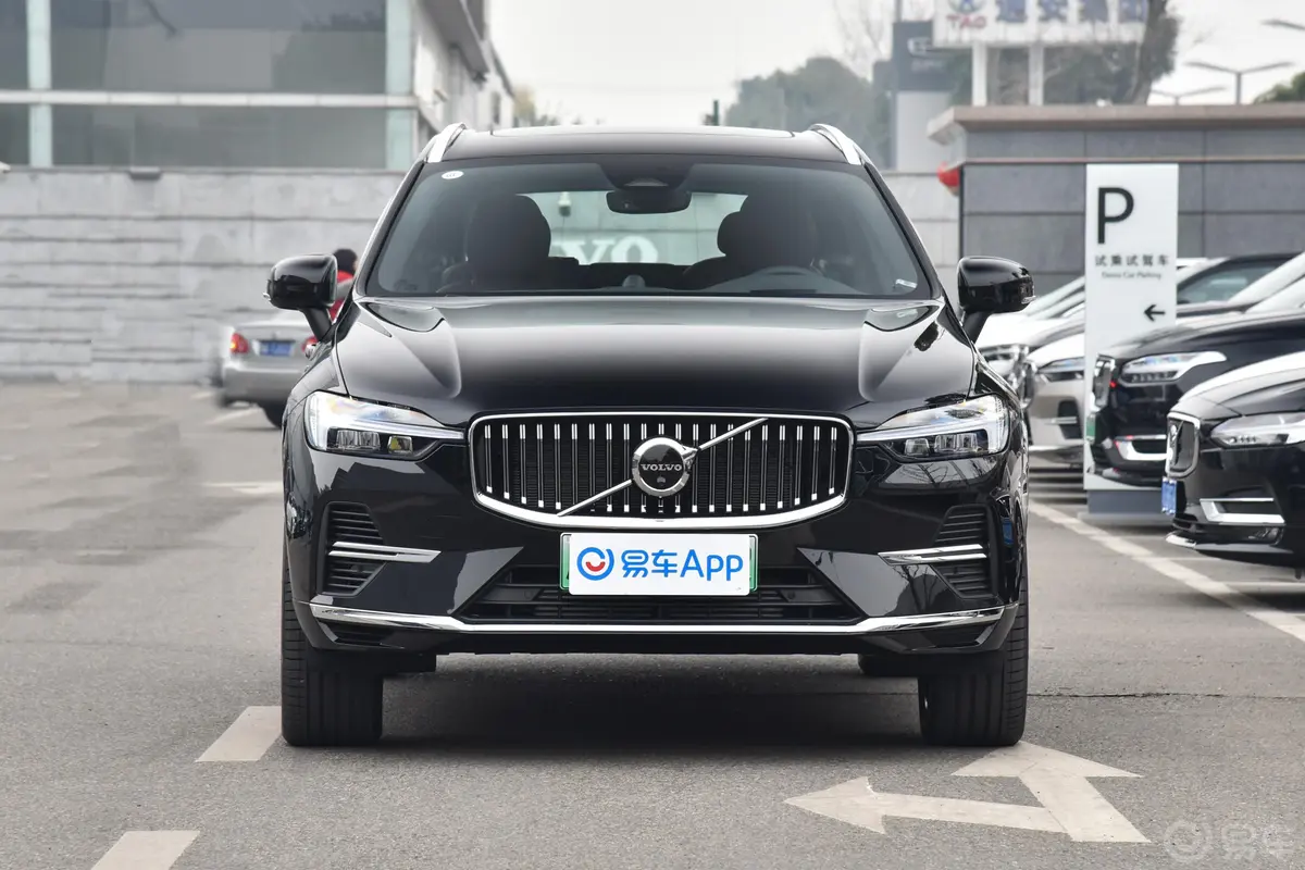 沃尔沃XC60 RECHARGET8 长续航 智雅豪华版正前水平