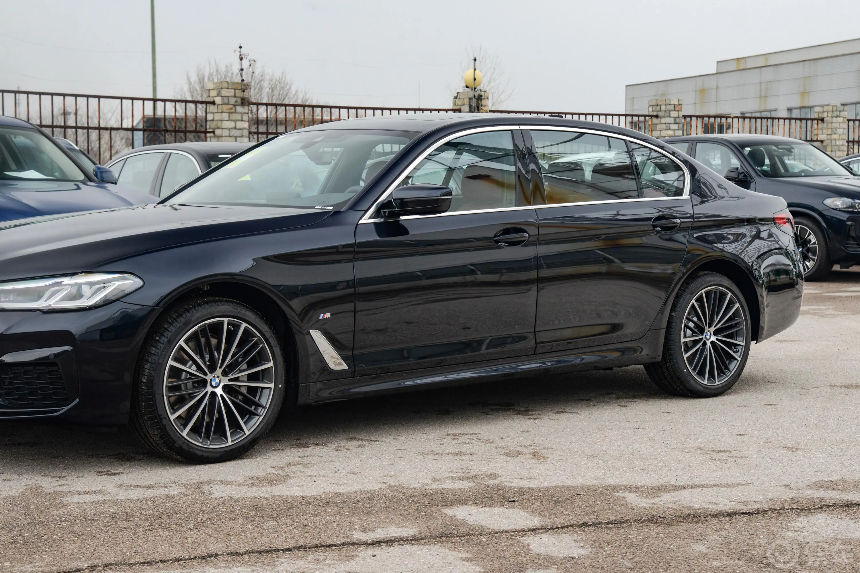 宝马5系530Li xDrive M运动套装外观细节