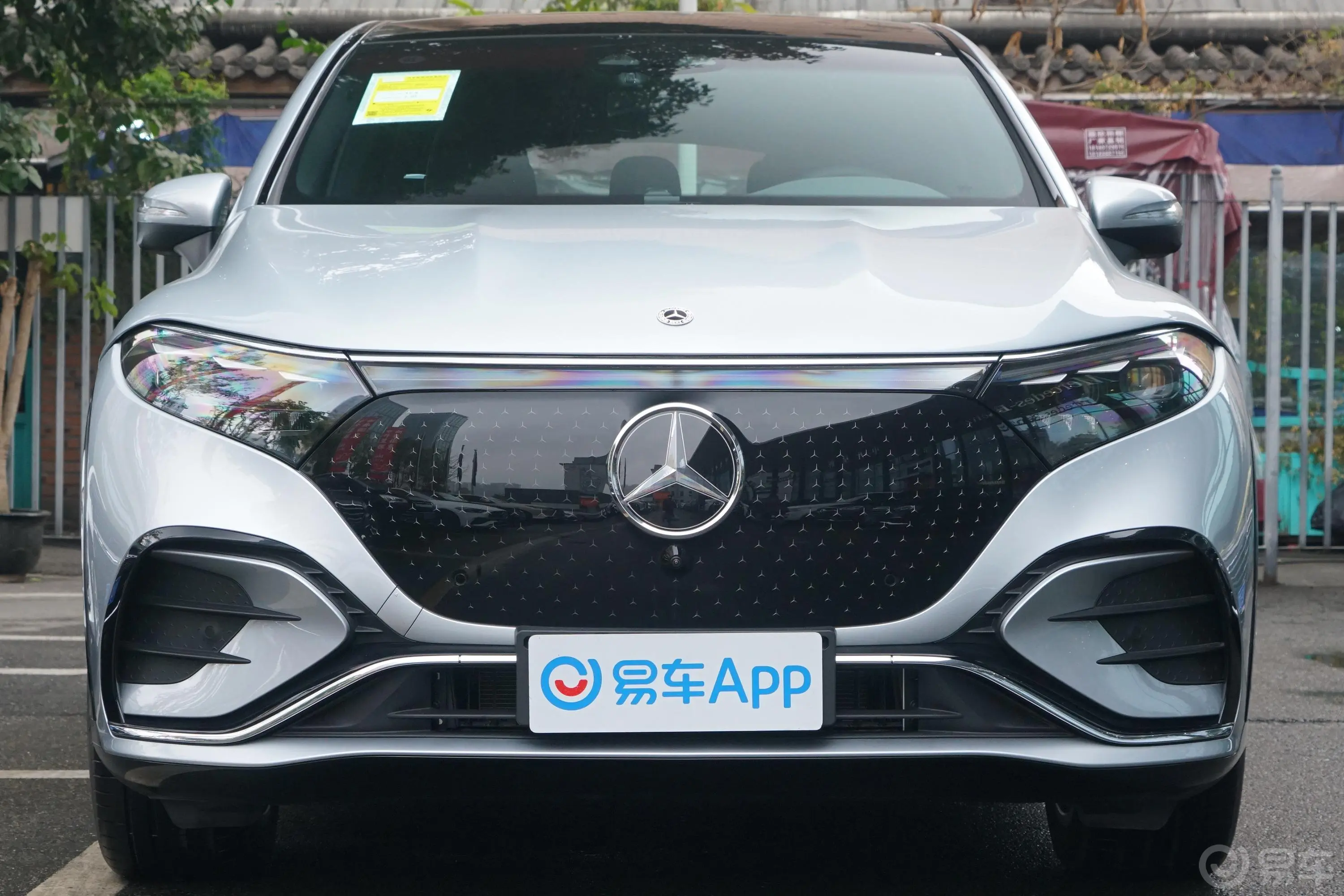 奔驰EQS SUV450 4MATIC 先锋版外观细节