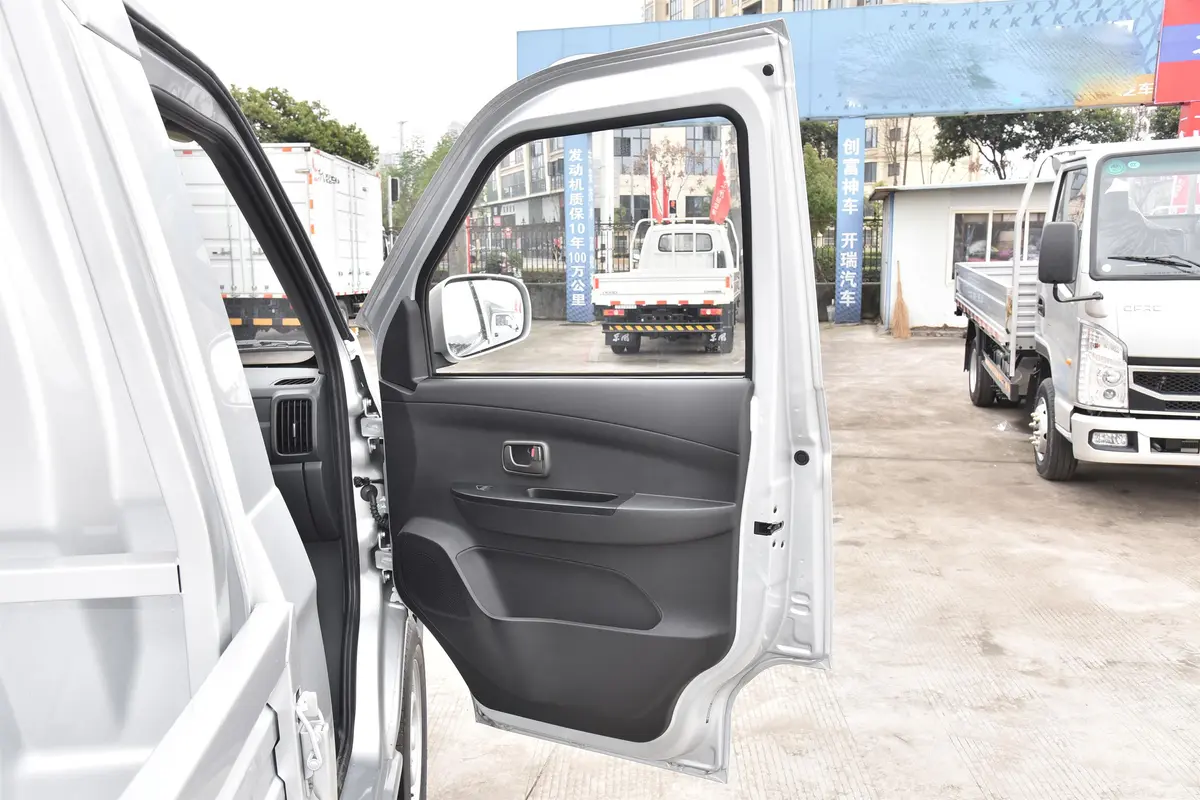斑马1.5L 单排加长轴距栏板车舒适型副驾驶员车门