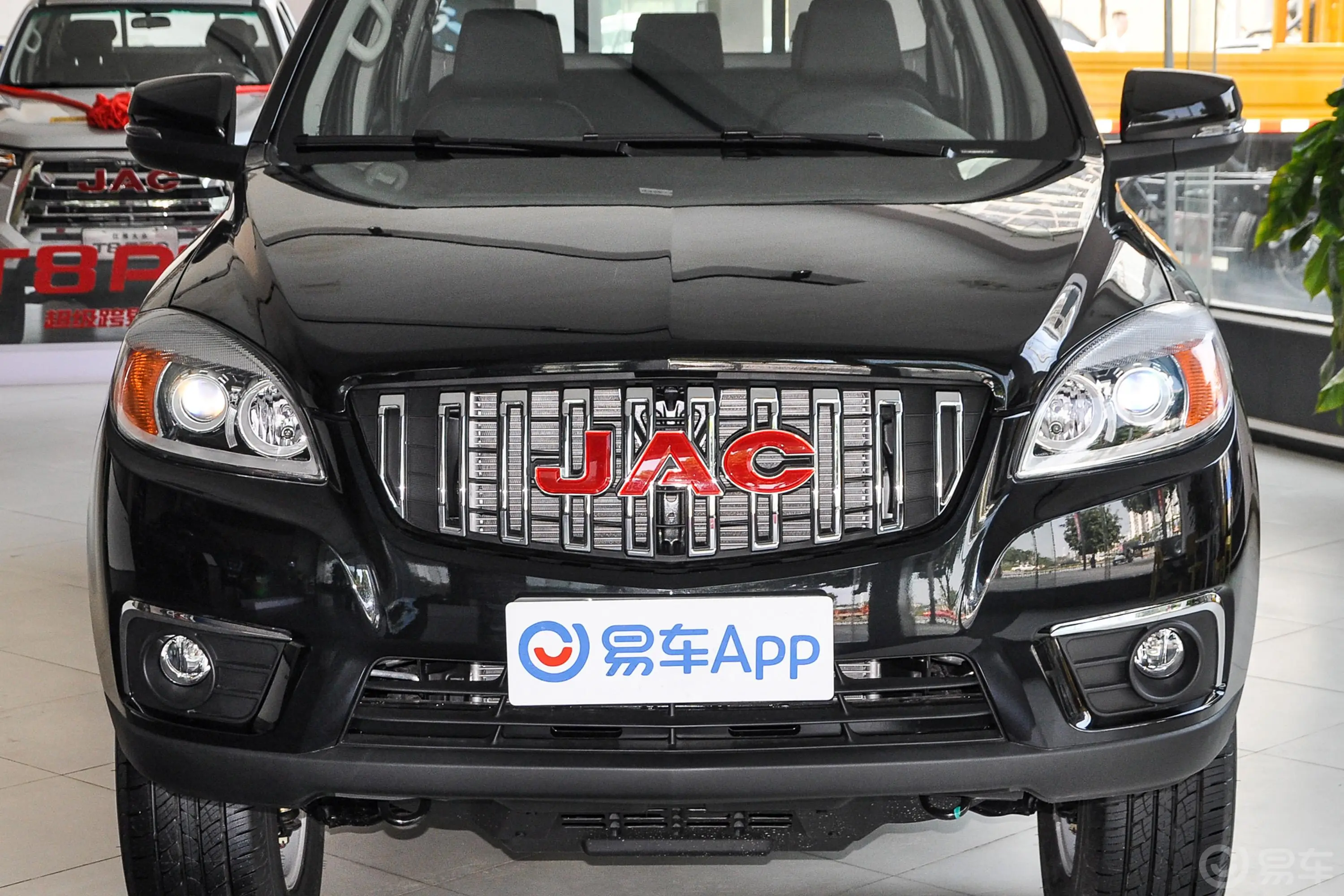 江淮T6重载版 2.0T 四驱长轴舒适型 柴油外观细节
