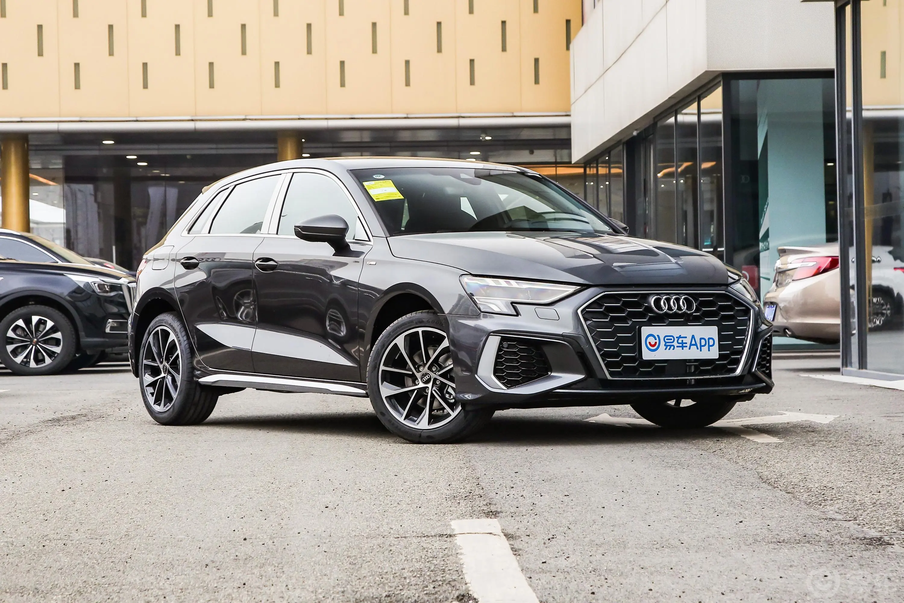 奥迪A3Sportback 35 TFSI 进取运动型后刹车卡钳