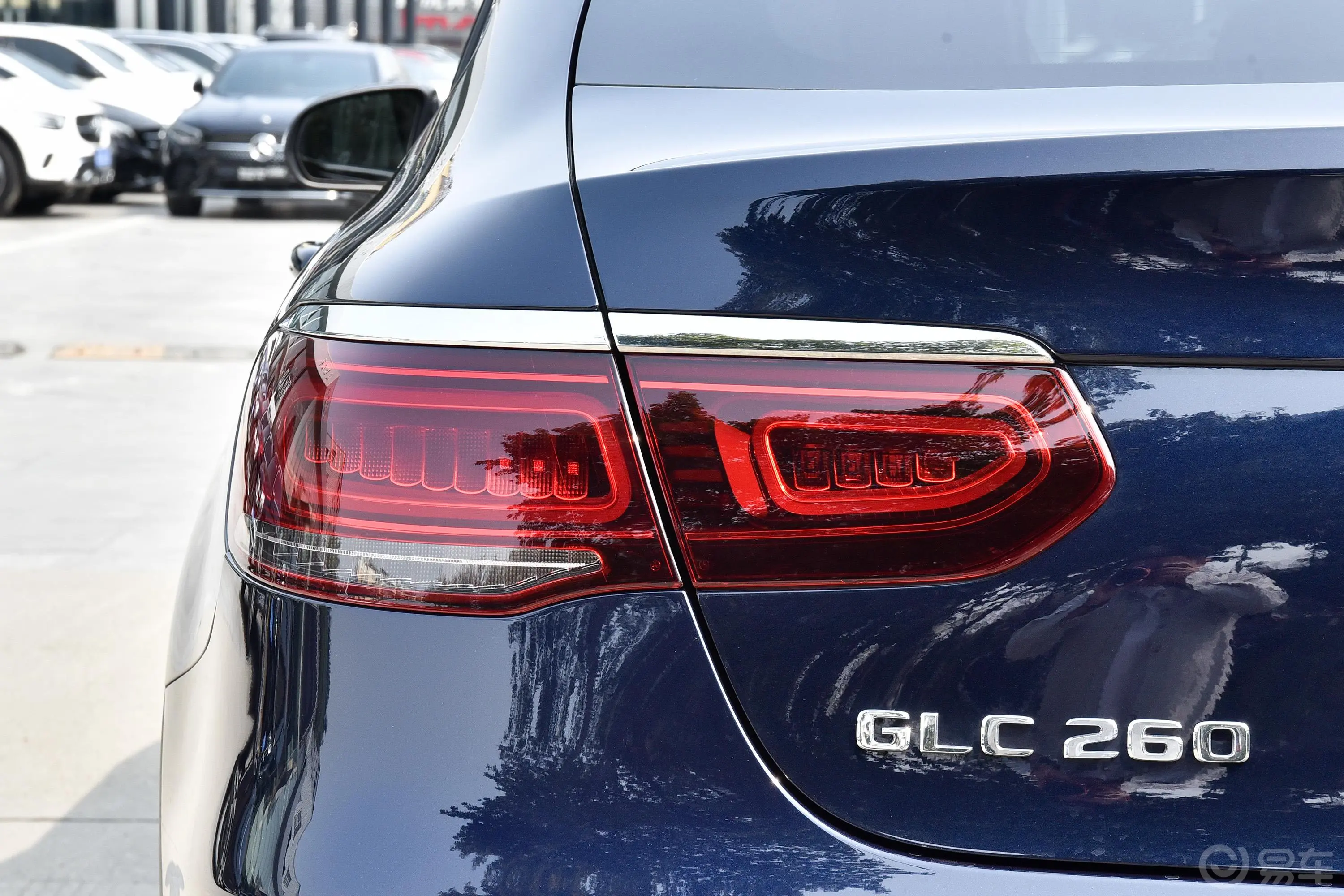 奔驰GLC轿跑GLC 260 4MATIC 轿跑SUV外观灯组