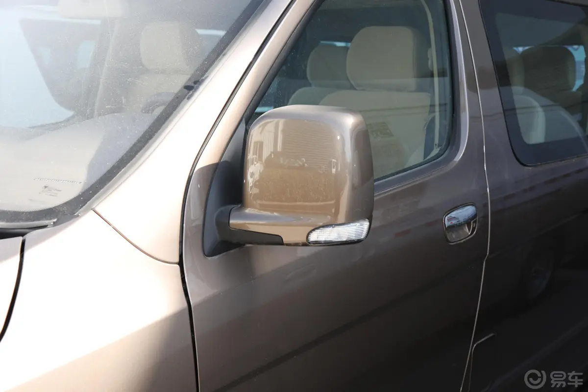 风景G52.0L 手动 明窗 专业版 5-9座 汽油主驾驶后视镜背面