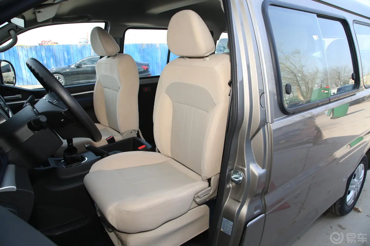 菱智M5L 1.6L 舒适型 7座驾驶员座椅