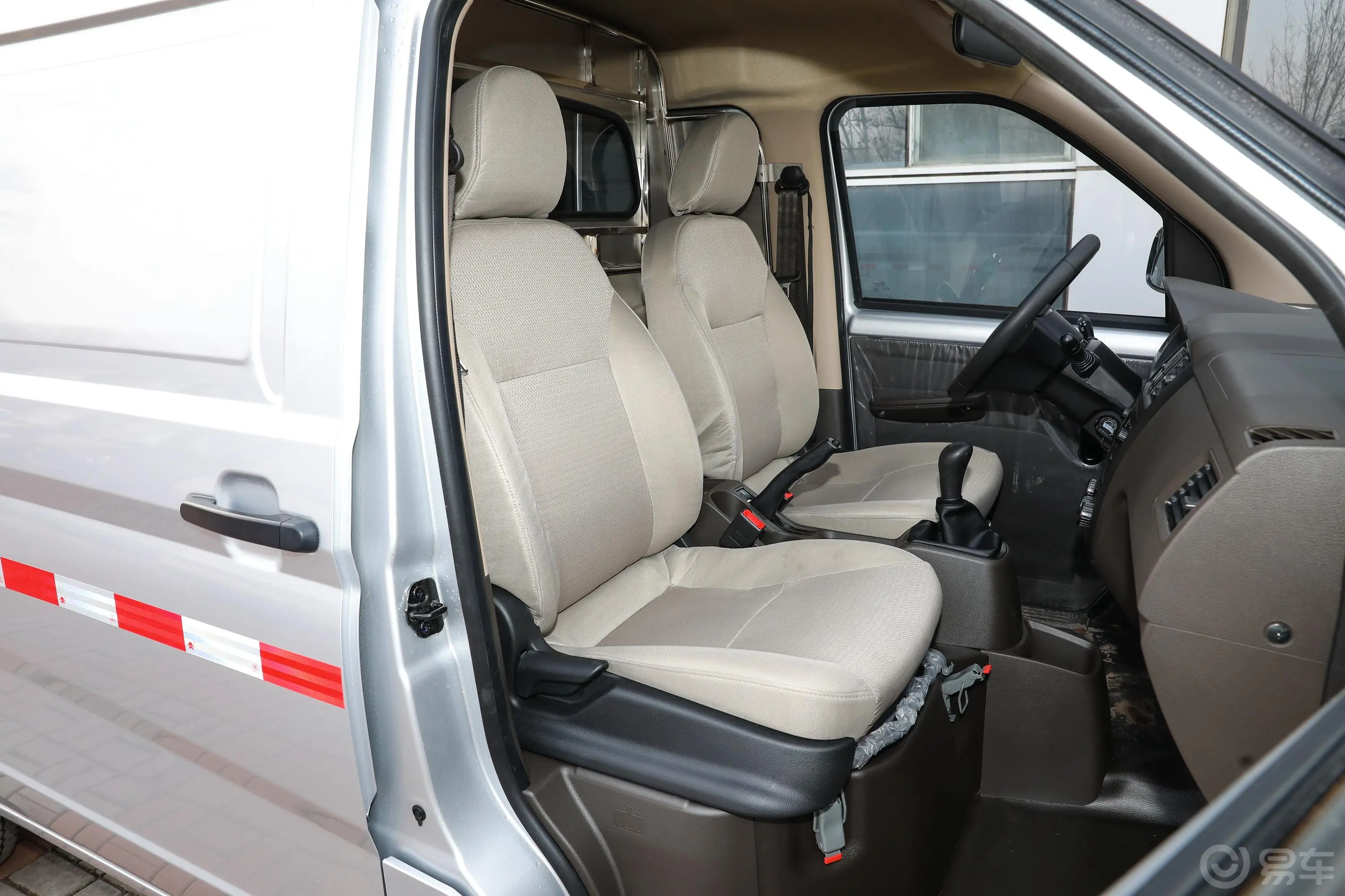 五菱荣光S1.5L 封窗基本型 2座副驾驶座椅
