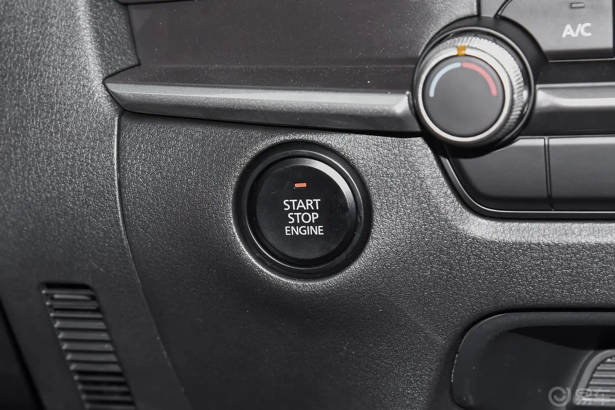 马自达CX-302.0L 手动尚悦型钥匙孔或一键启动按键