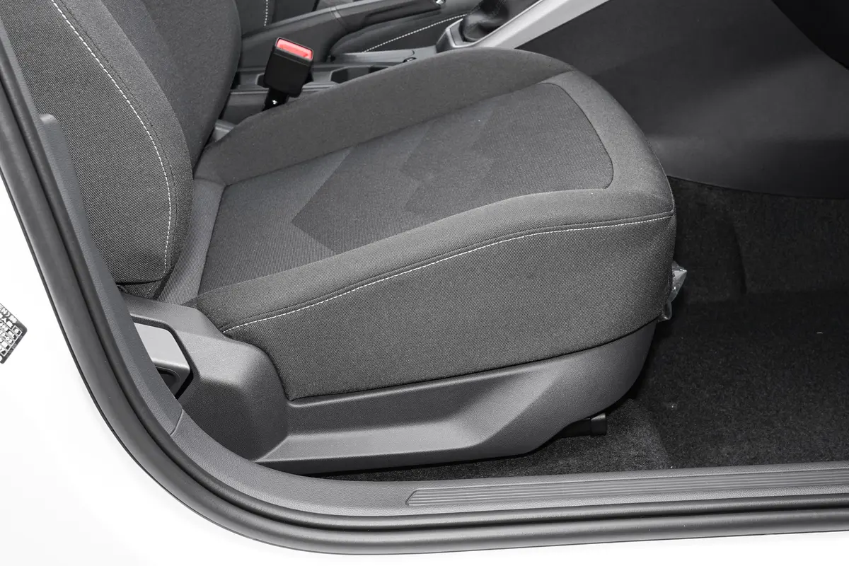 Polo改款 Plus 1.5L 自动纵情乐活版副驾座椅调节