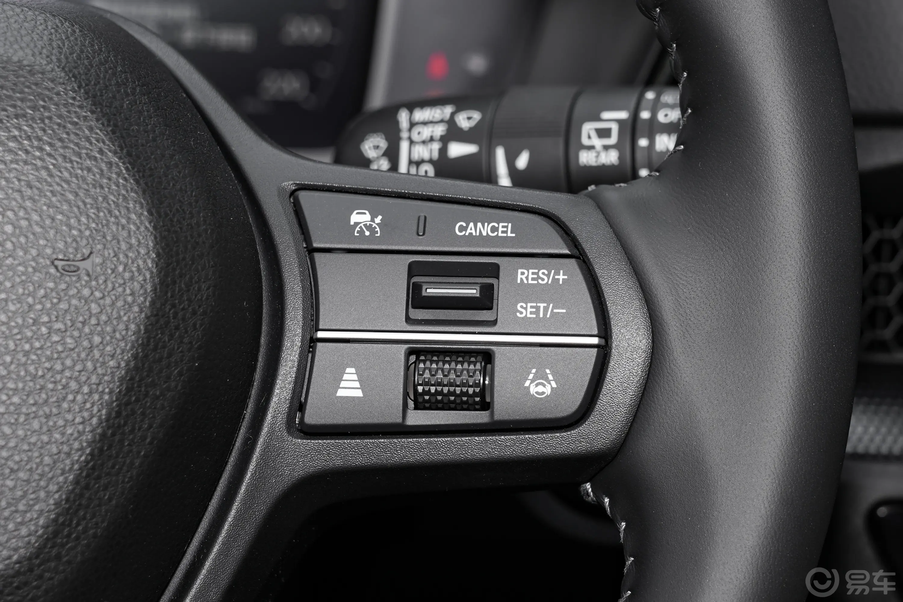 本田CR-V240TURBO 两驱睿型版 5座右侧方向盘功能按键